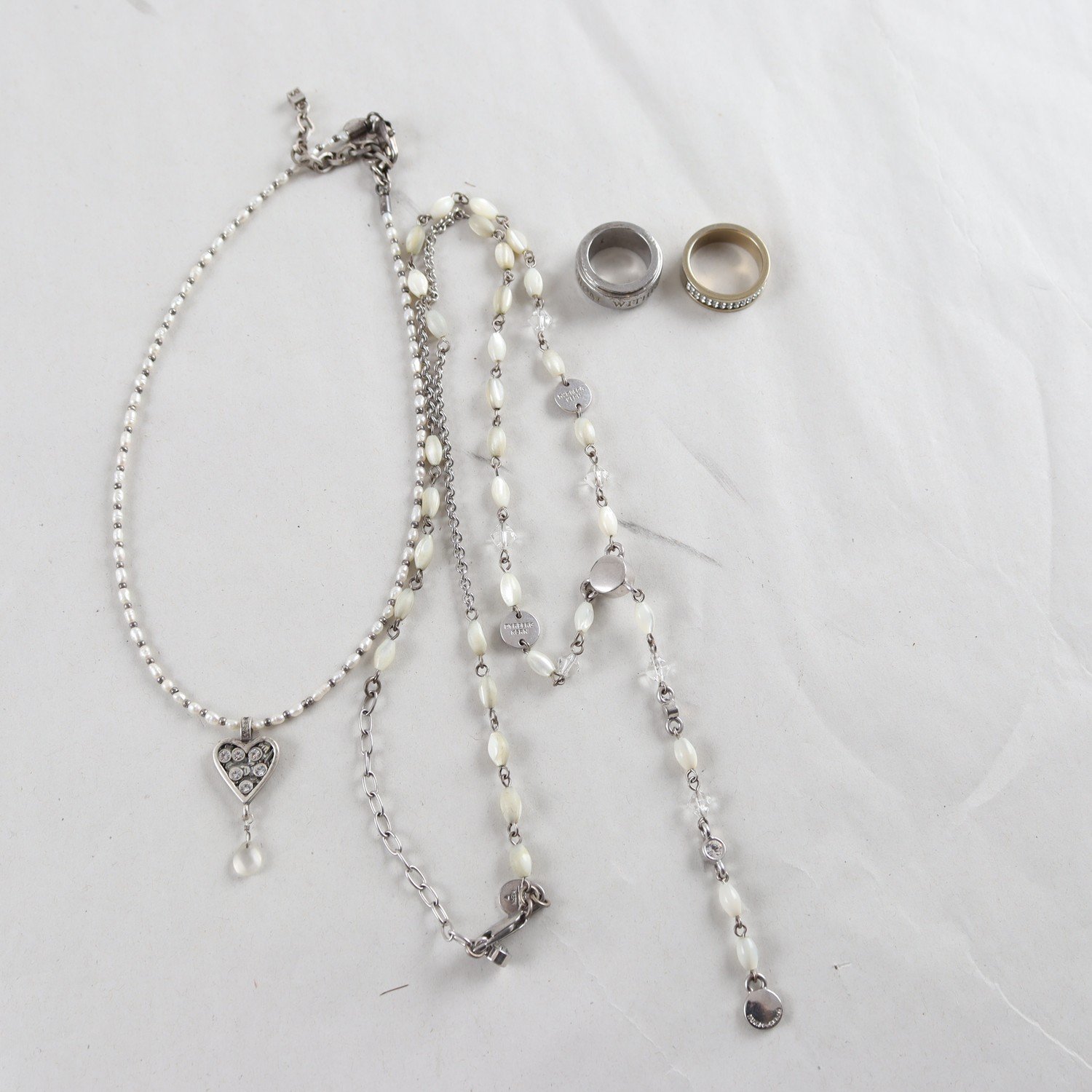 Halsband och ringar, vitmetall, stenar, pärlor, Dyberg Kern, 4 del