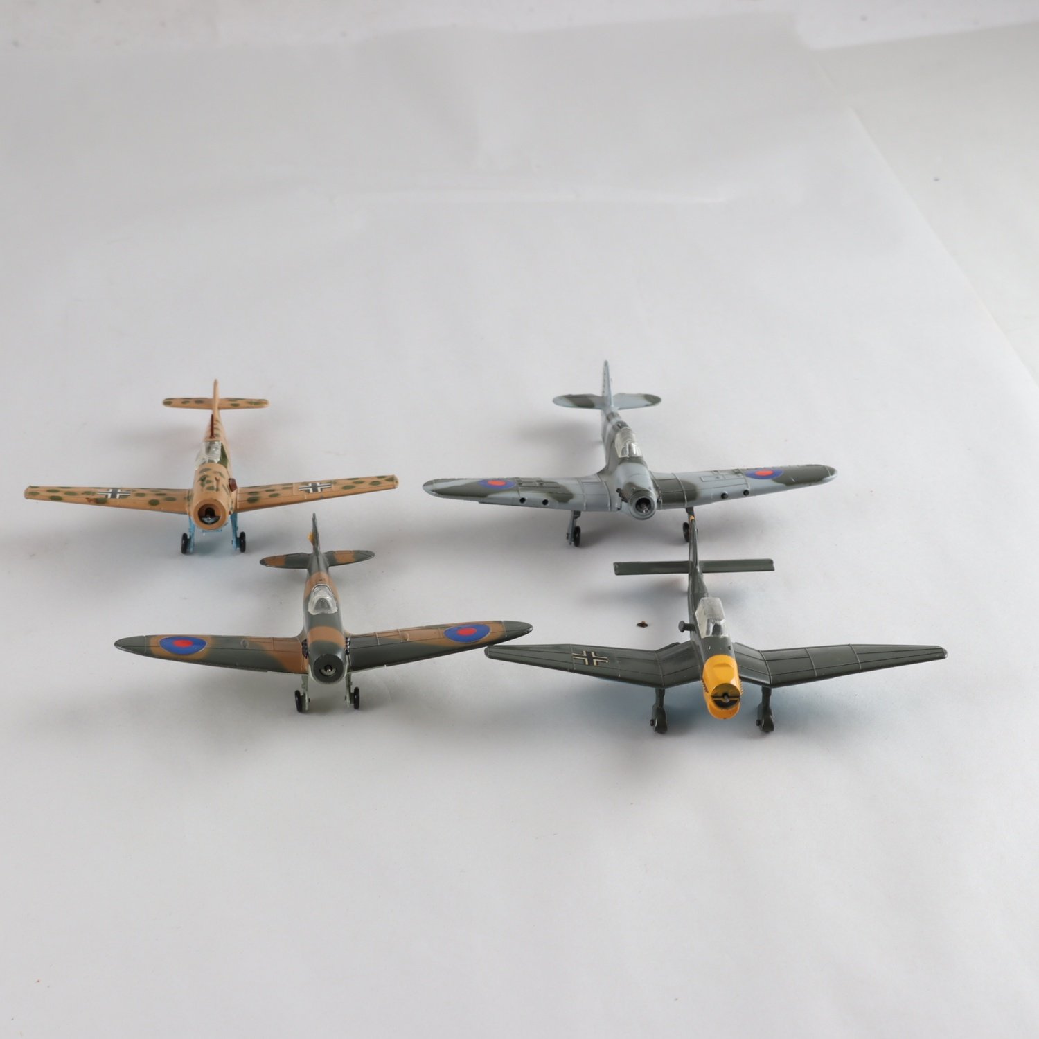 Flygplan, Dinky toys england, 4st mekaniska i metal.