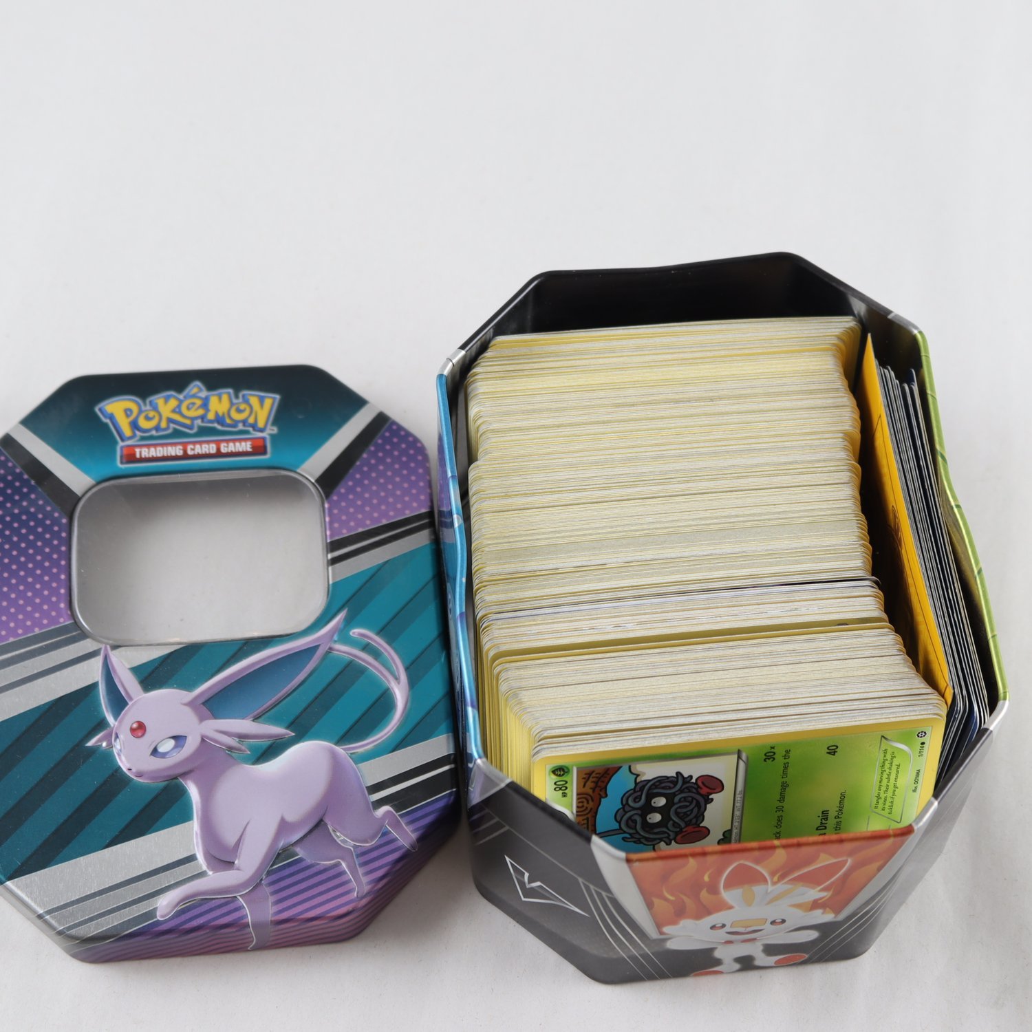 Kort, Pokemonkort, blandat i ask.