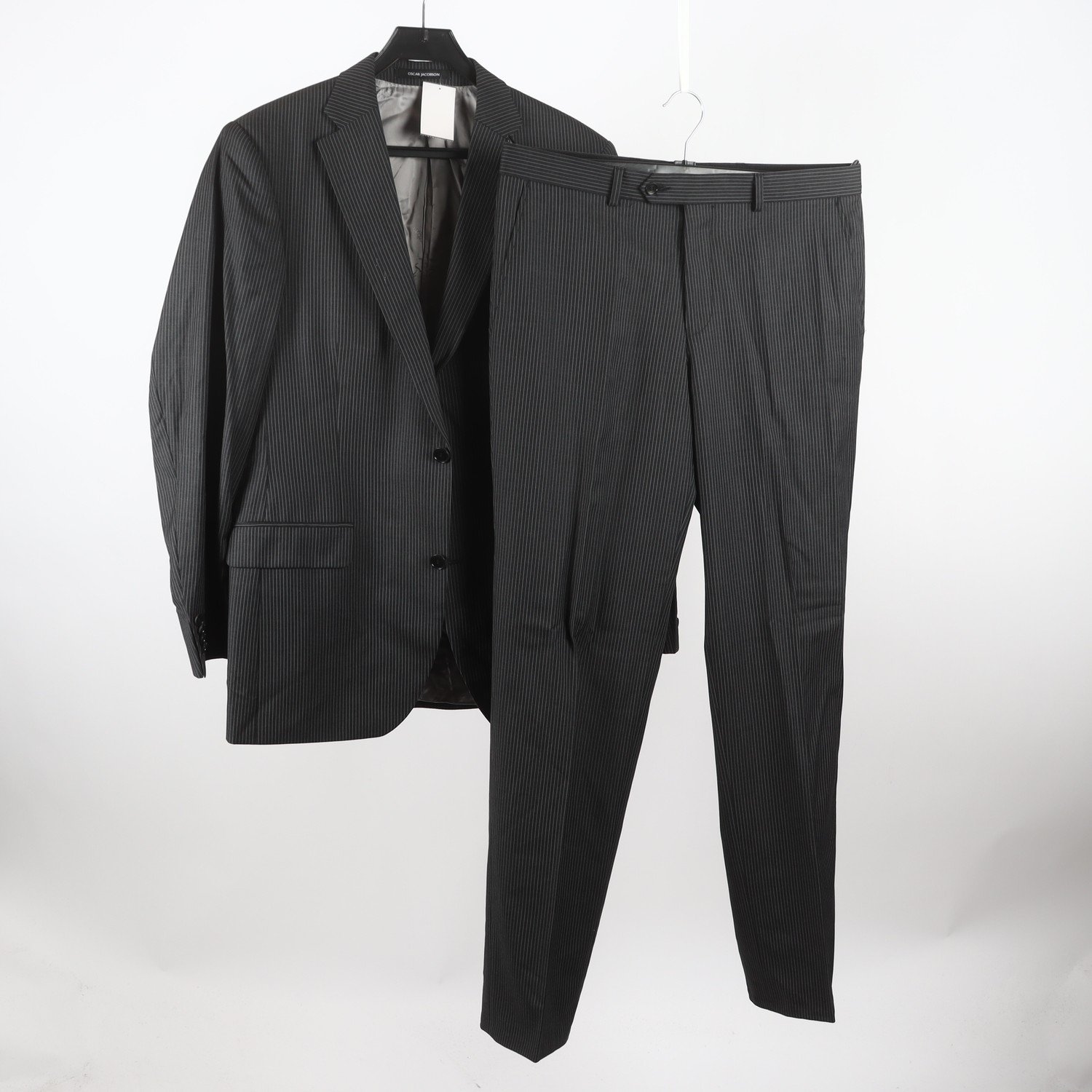 Kostym, Oscar Jacobson, grå, randig, stl. 48