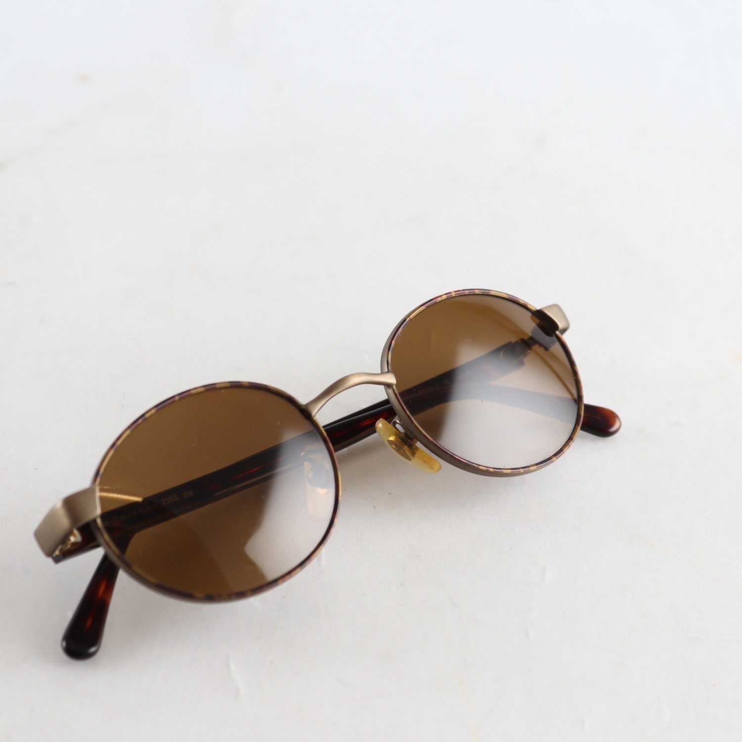 Solglasögon, Calvin Klein, Vintage, modell 235S
