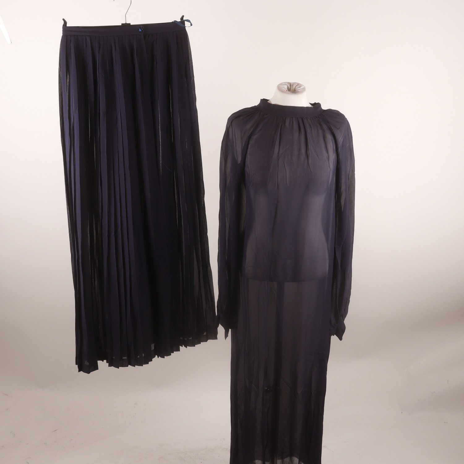 2-delad, klänning/kjol, Guy Laroche, lila, 100% silk, stl. 40