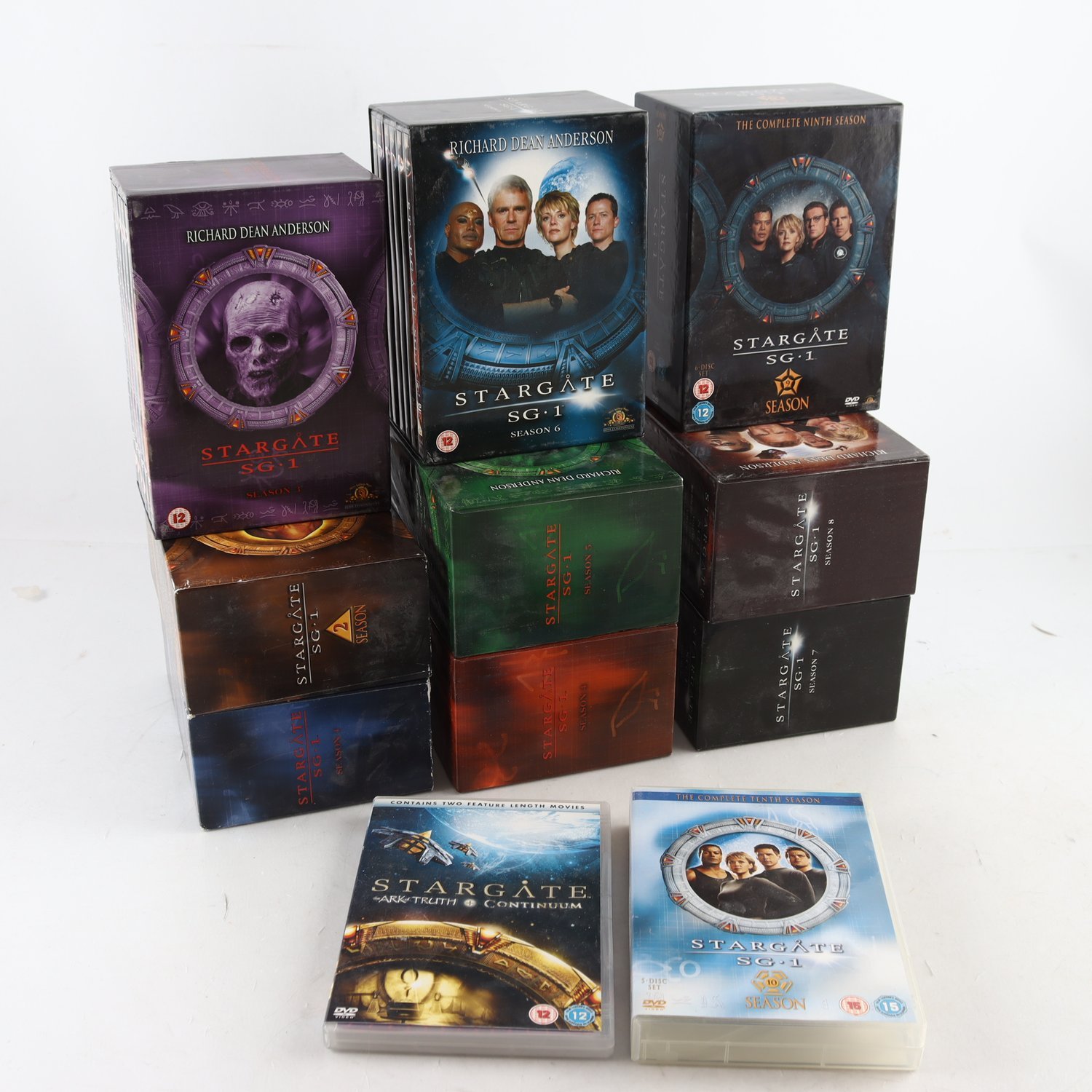 DVD Stargate SG-1, Säsong 1-10 och The Ark of Truth + Continuum. Samfraktas ej.
