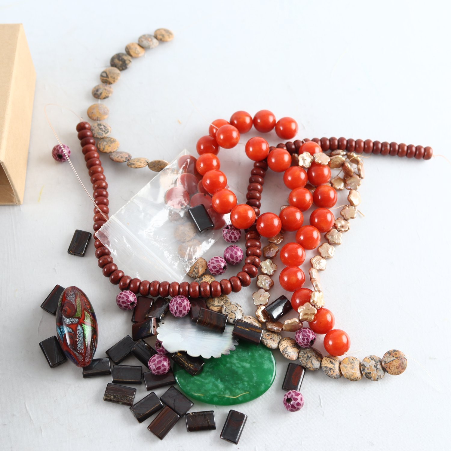 Material för smyckestillverkning, Bead House