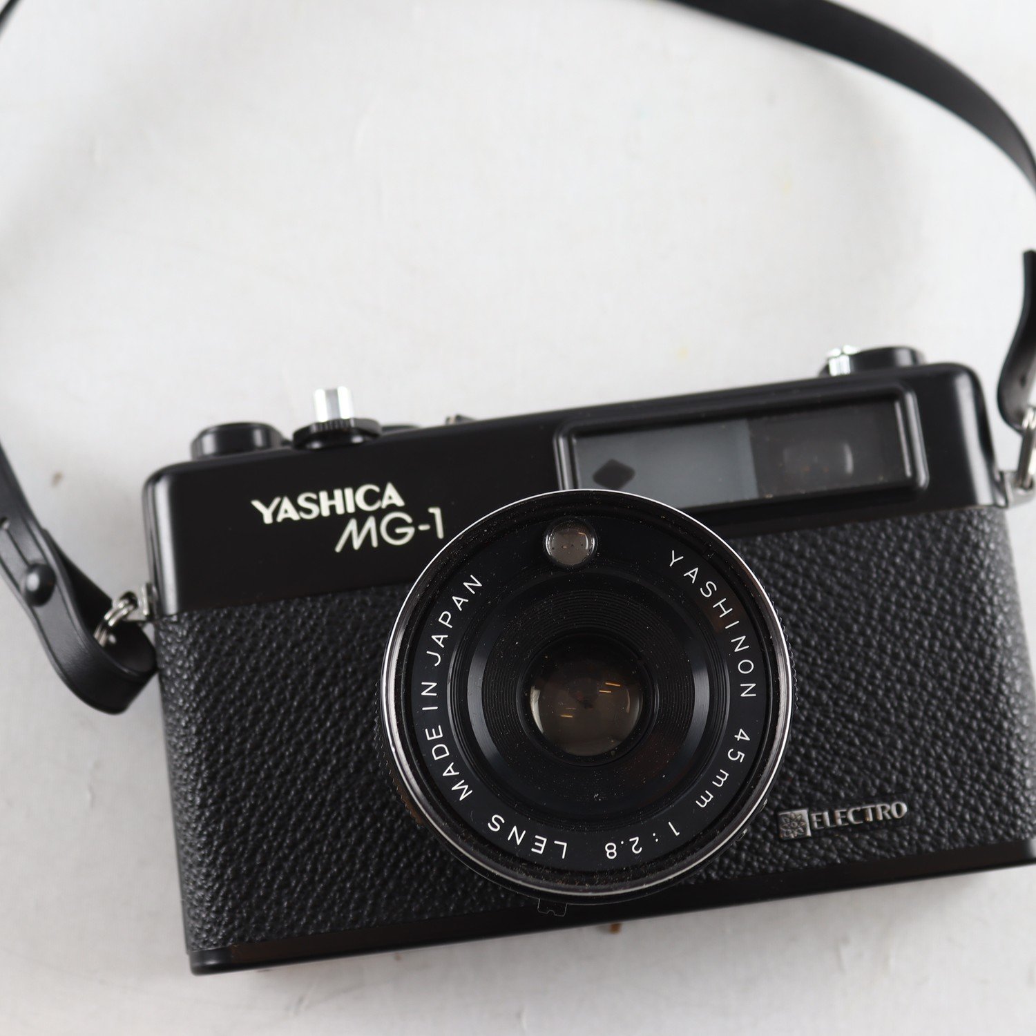 Kamera, Yashica MG-1.