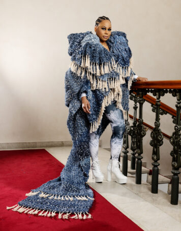 Årets wow på ELLE-galan: Alice Bah Kuhnkes klänning gjord av massor av jeans från Myrorna!
