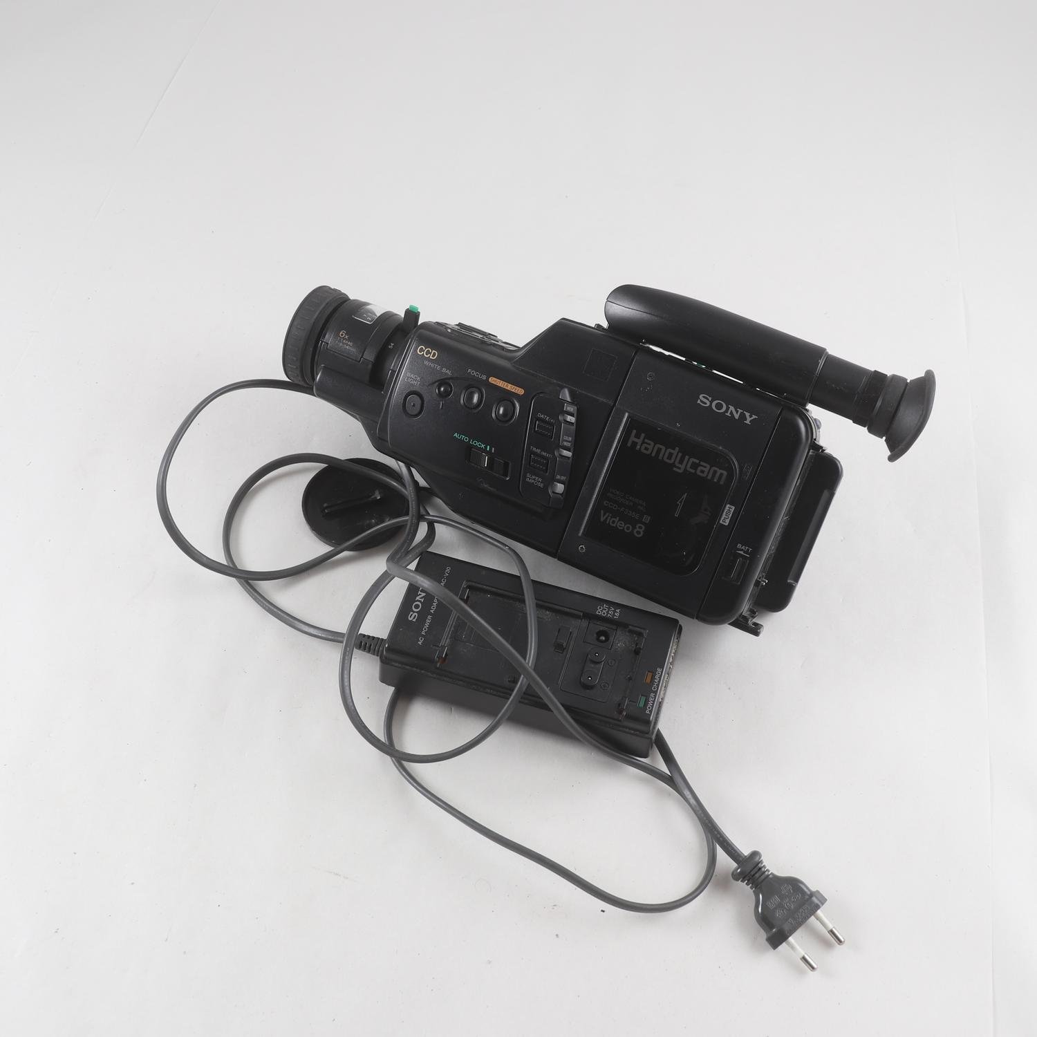 Kamera, Sony Handycam CCD-F335E