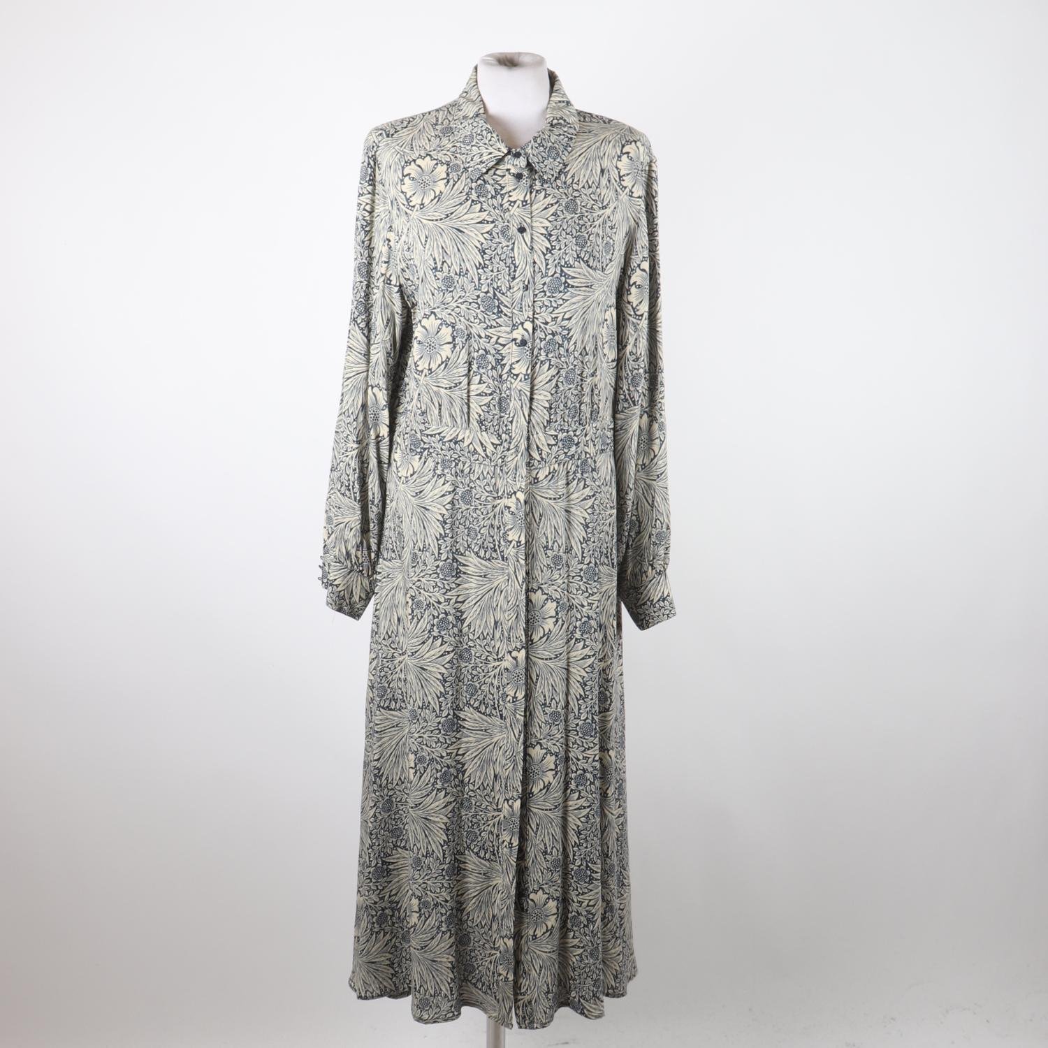 Klänning, Morris & Co x H&M, blommig/blå, stl. 44
