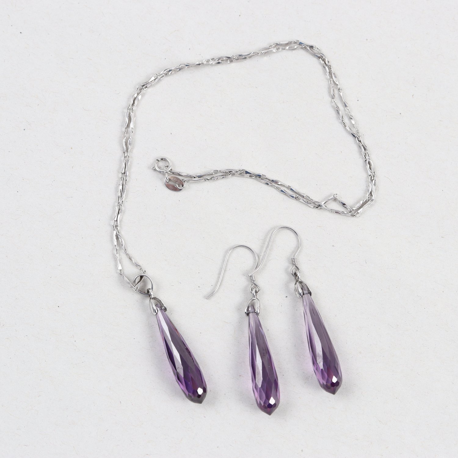 Set, halsband, örhängen, silver 925, lila sten, brv: 15,1g