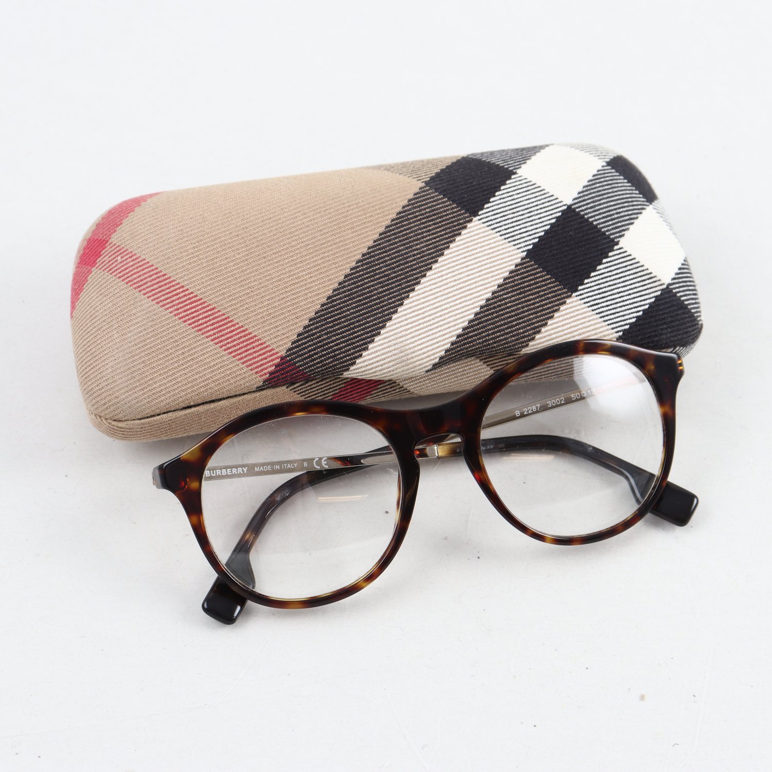 Glasögonbågar, Burberry