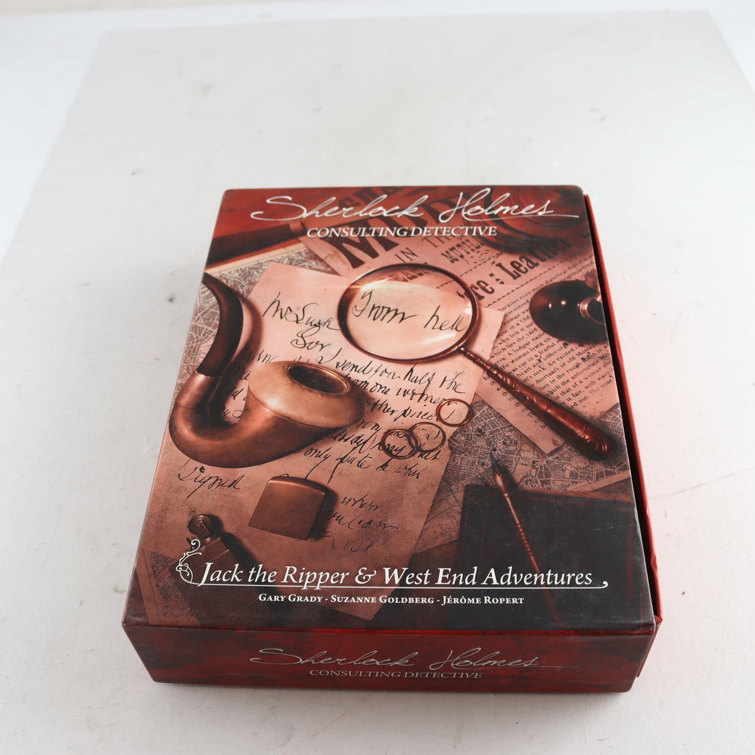 Spel, Sherlock Holmes, consulting detective.
