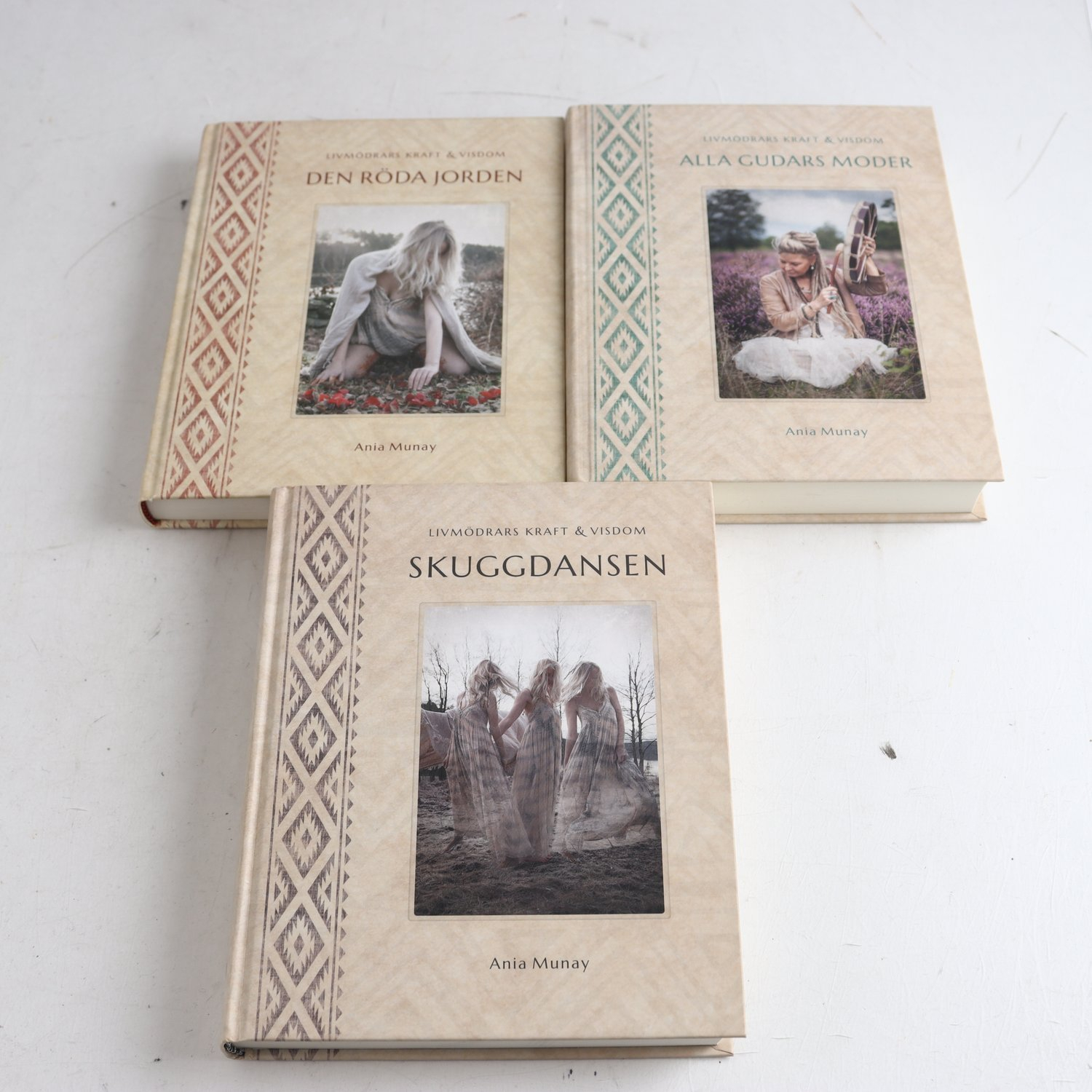 Ania Munay, Livmödrars kraft & visdom, 3 vol.