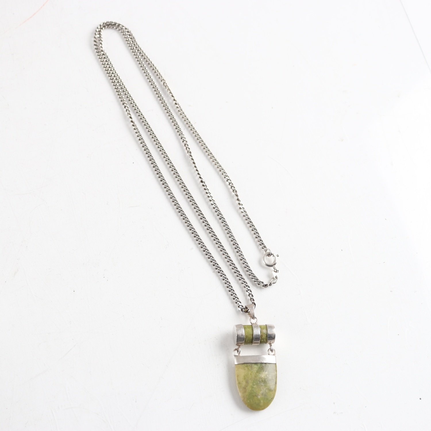 Halsband, silver 925, hänge, grön natursten, brv: 18,1 g