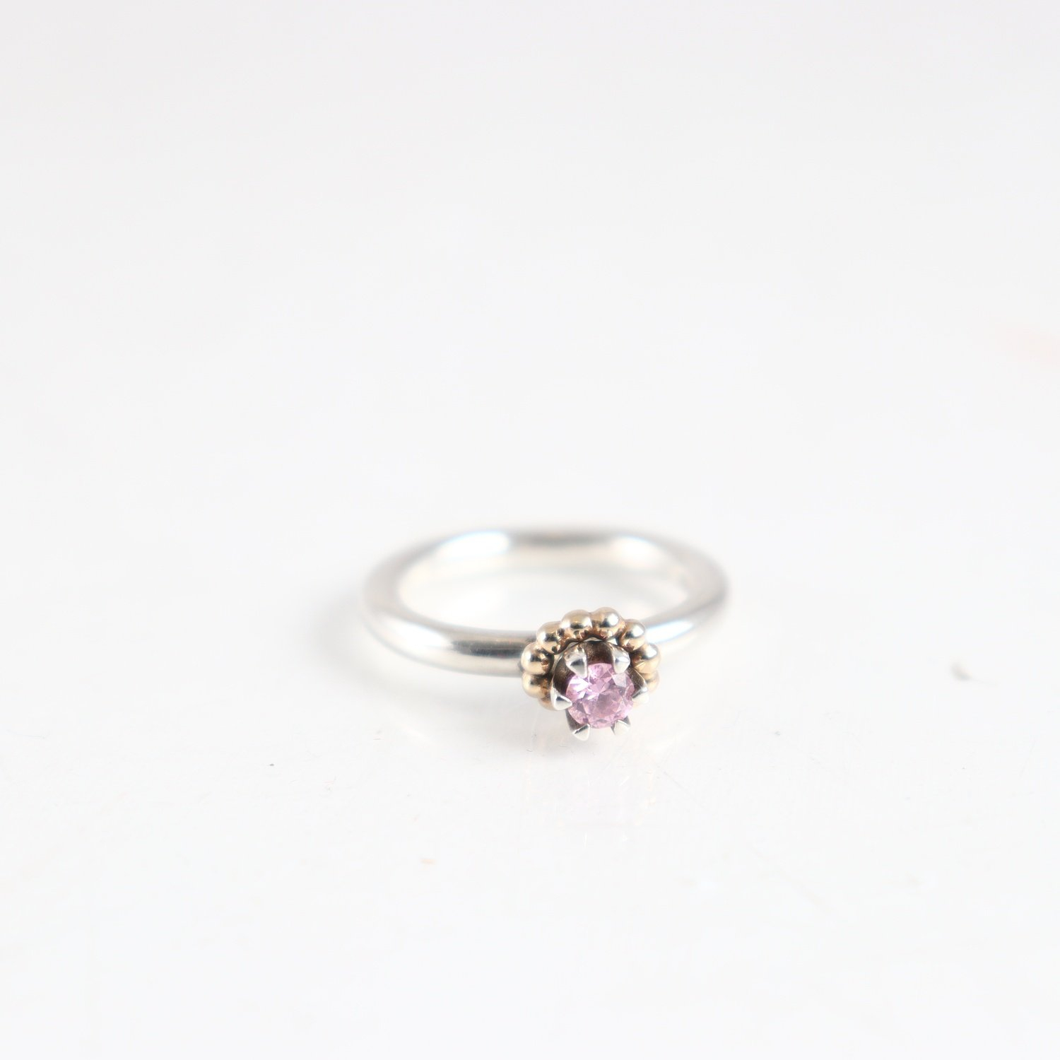 Ring, silver 925, rosa sten, förgylld detalj, brv: 5,4 g