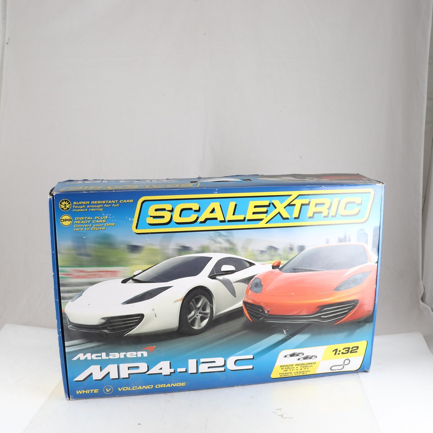 Bilbana, MP4-12C, Scalextric. Samfraktas ej.