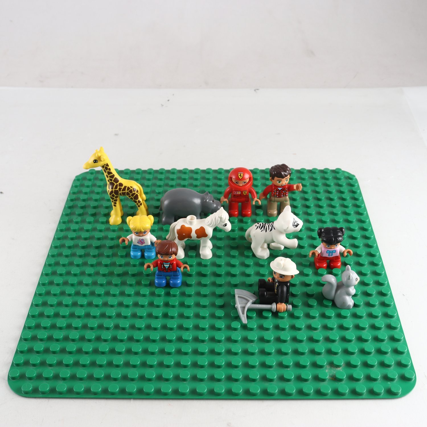 Figurer & byggplatta, Duplo, Lego. Samfraktas ej.