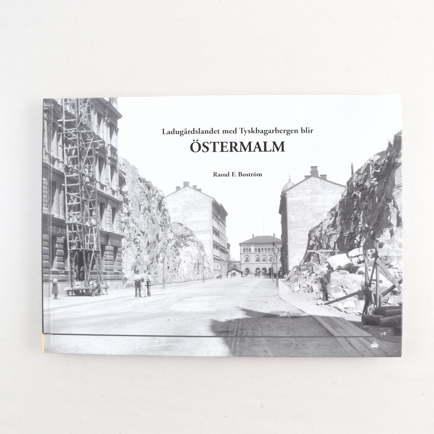 Raoul F. Boström, Ladugårdslandet och Tyskbagarbergen blir Östermalm