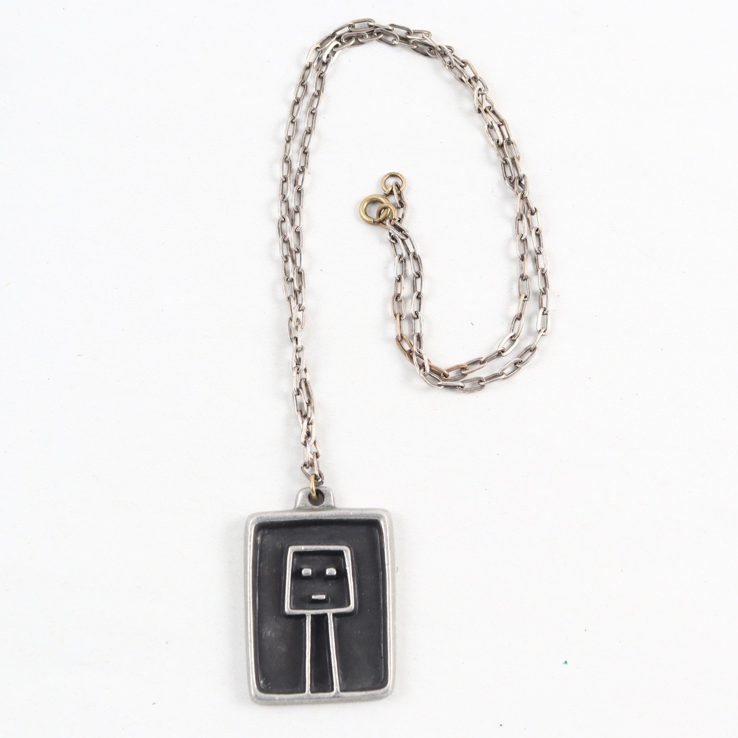 Halsband, Hänge, Tenn