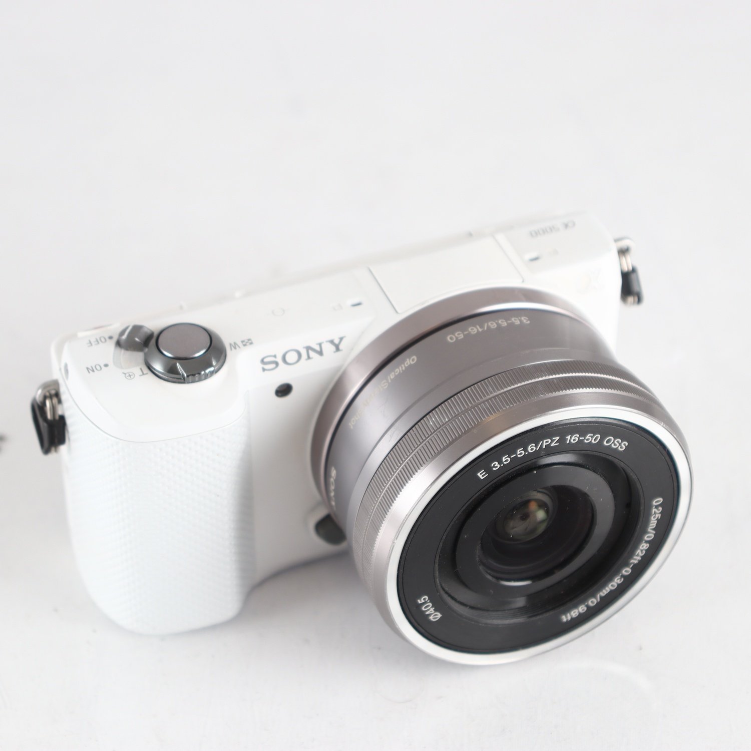 Kamera, Sony Alpha 5000