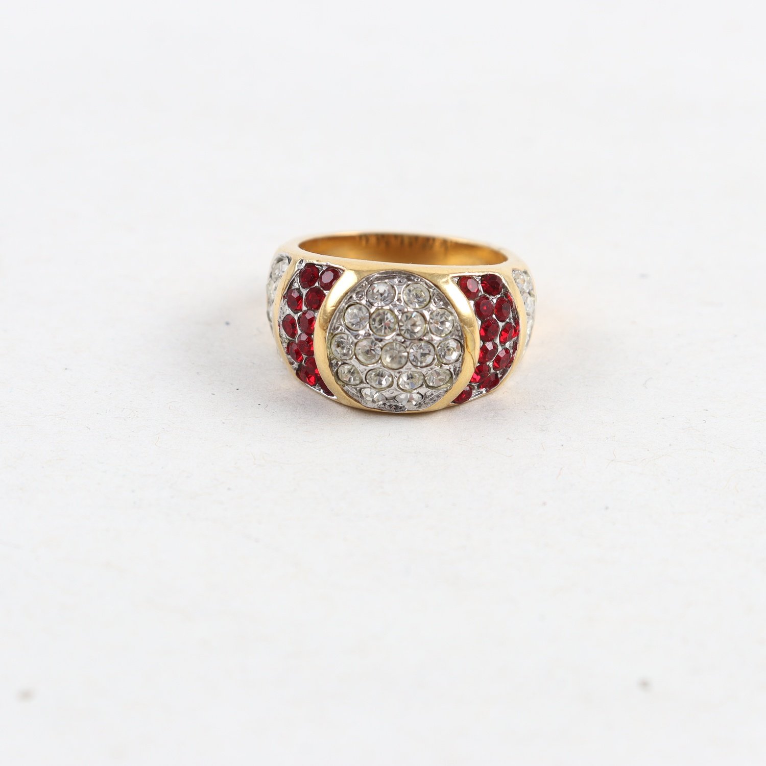 Ring, Guldpläterad med stenar