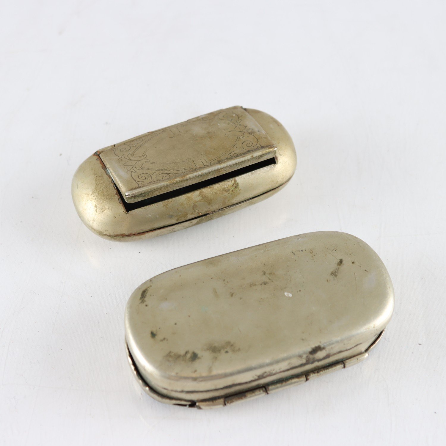 Snusdosor, nysilver, 1800-tal