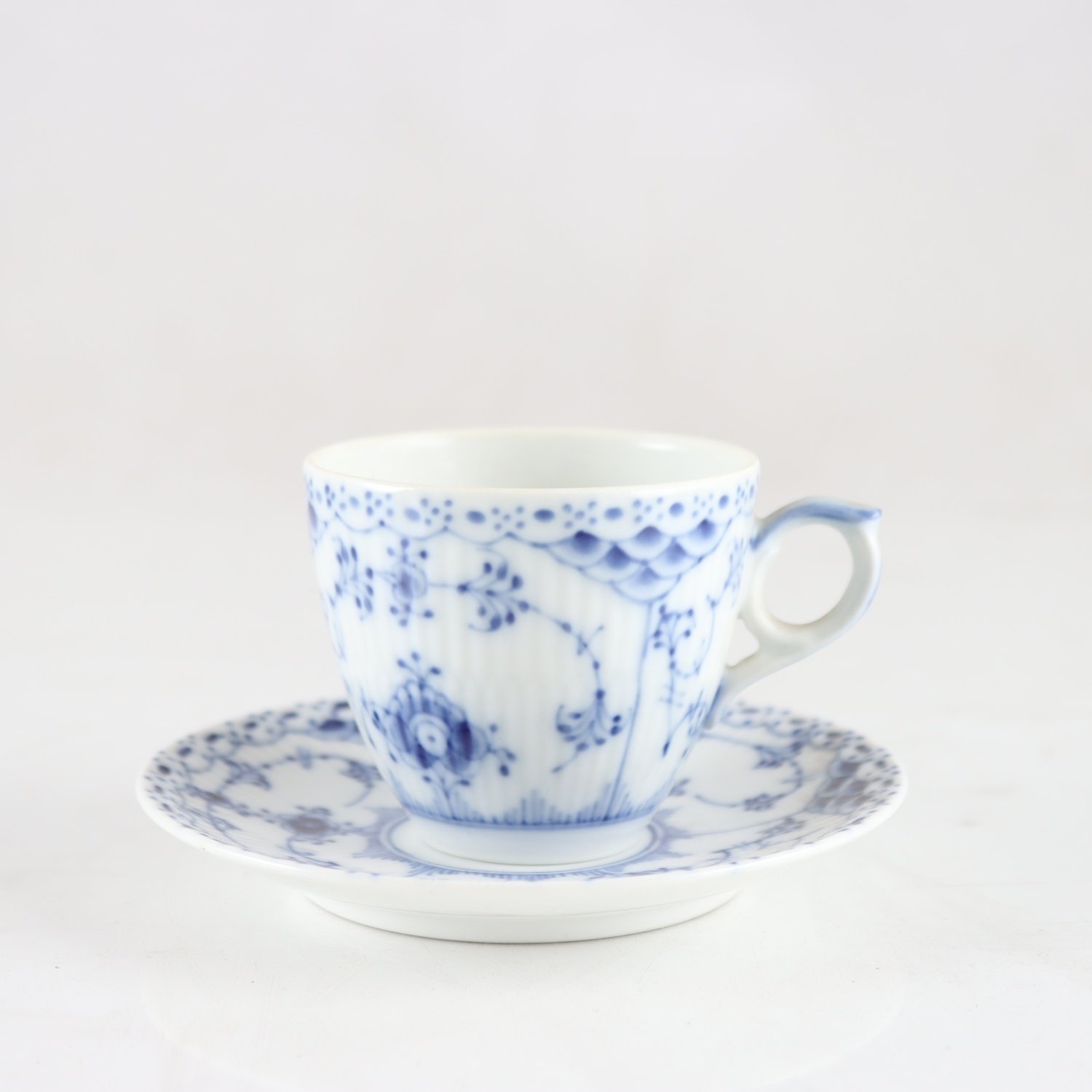 Kaffekopp med fat, Musselmalet, Royal Copenhagen
