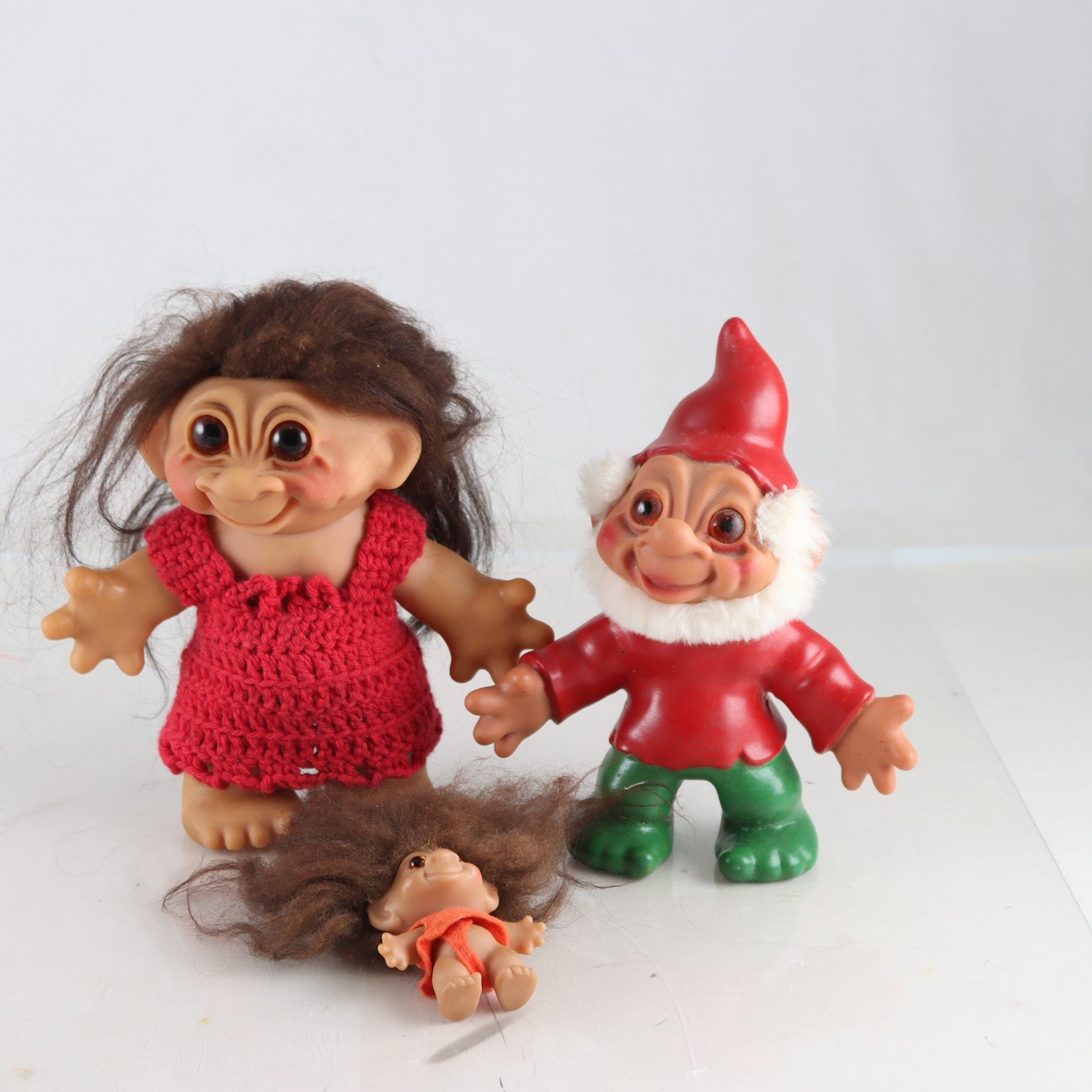Dockor, Troll, dam