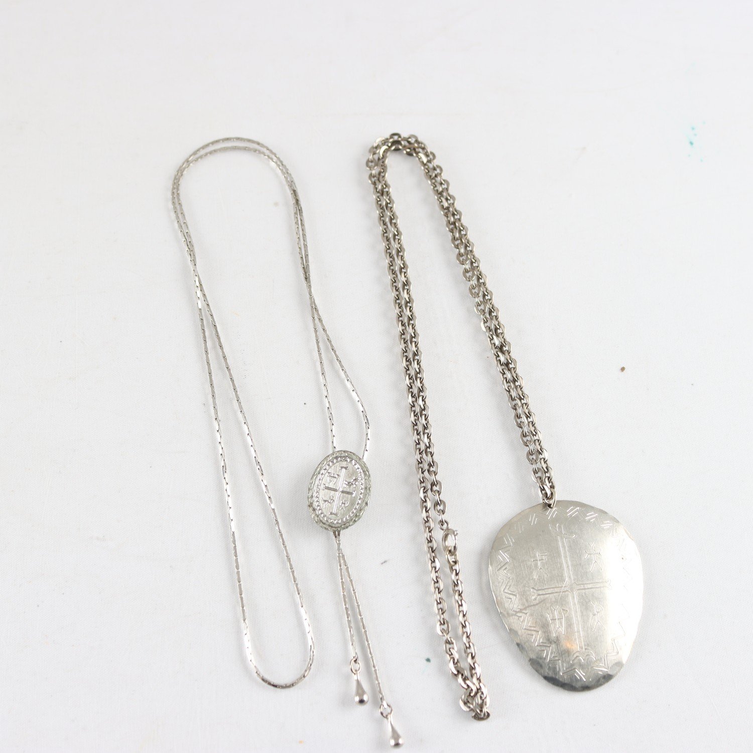 Halsband, sameslöjd, Tenn, 2 st