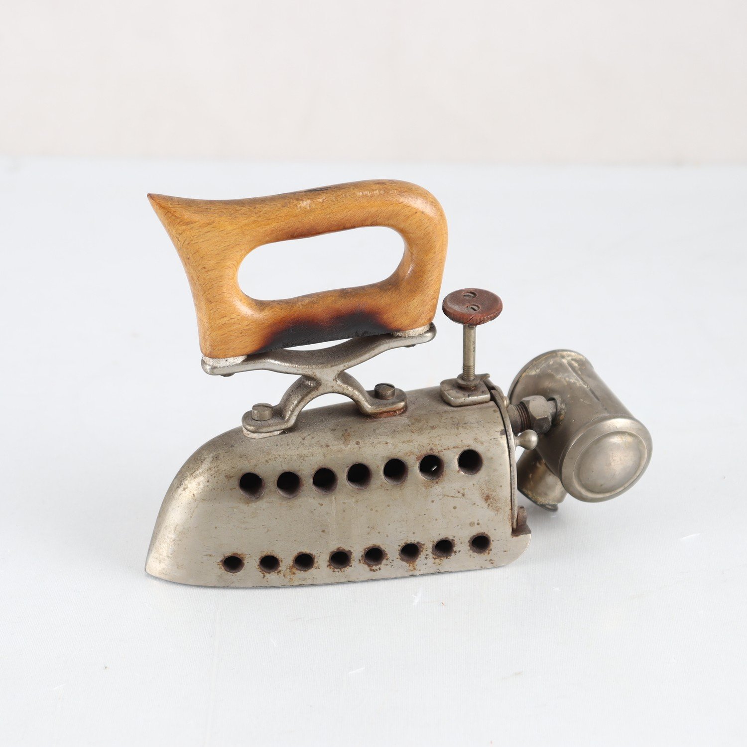 Strykjärn, Omega, tidigt 1900-tal