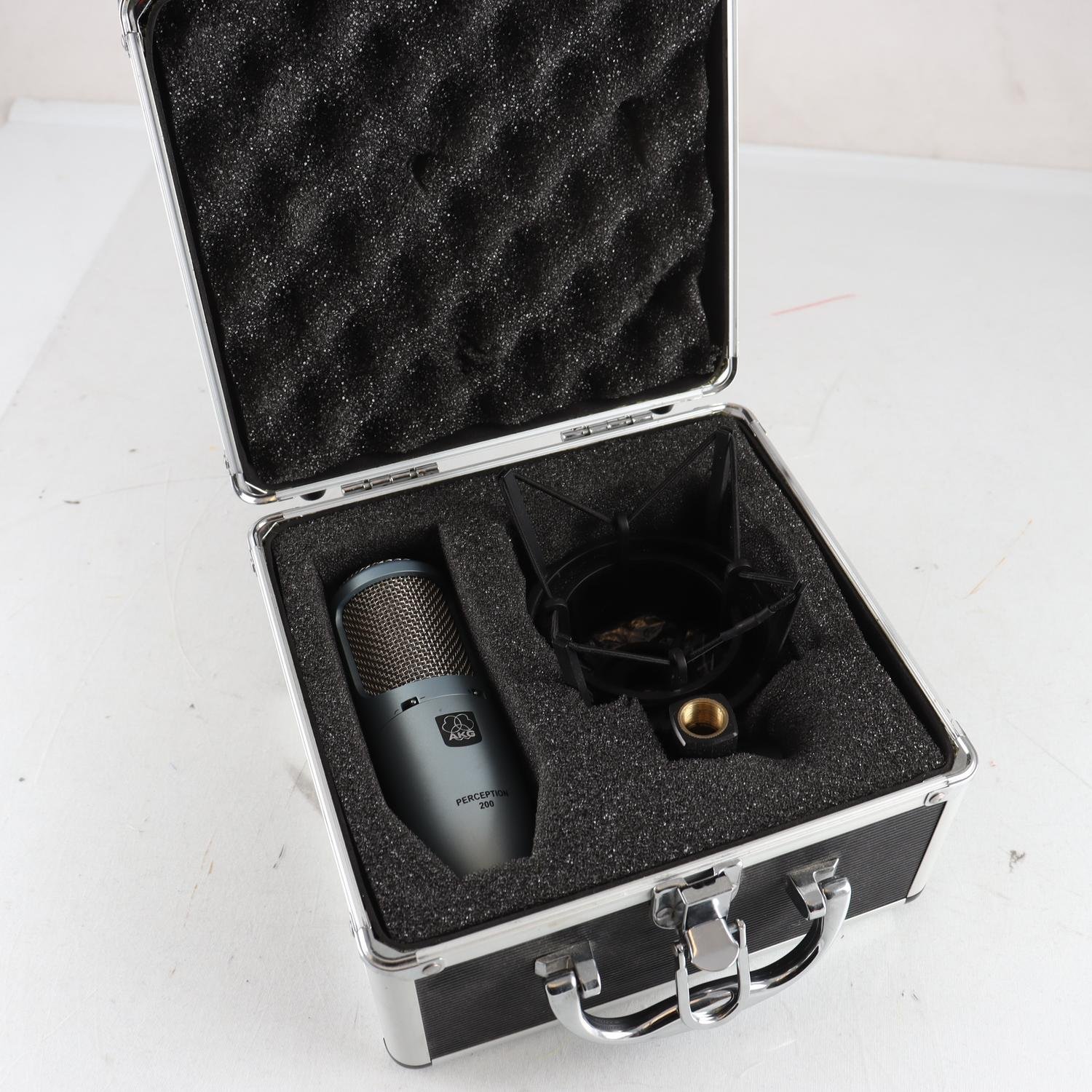 Mikrofon, AKG, perception 200.