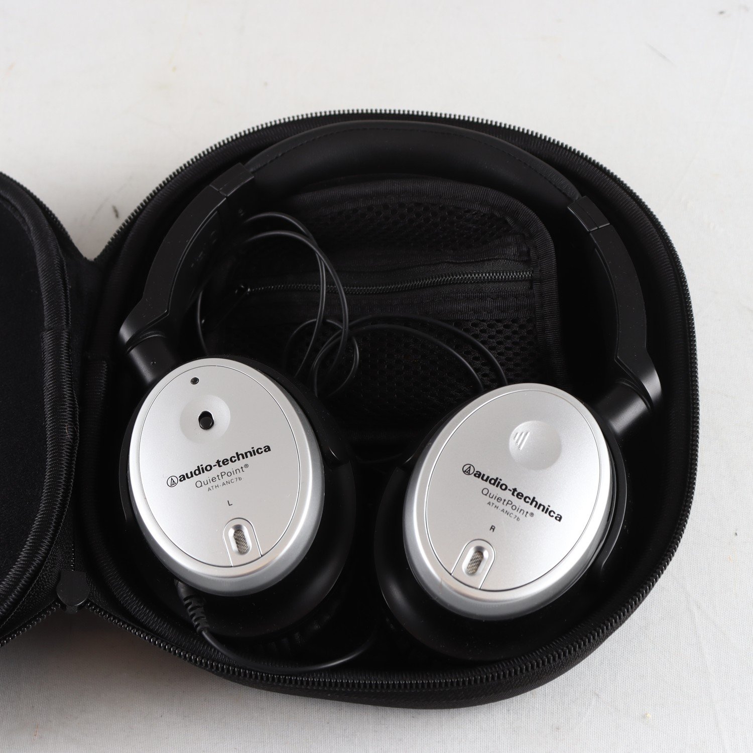 Hörlurar, Audio-technica.