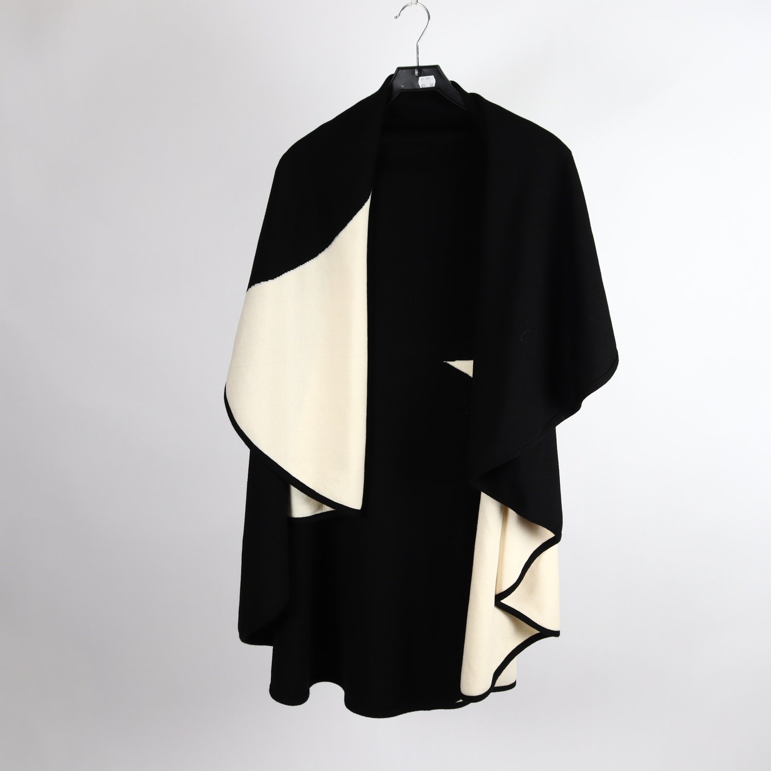 Stickad väst/kofta/poncho, AÏNO, 100% merinoull, stl. one size