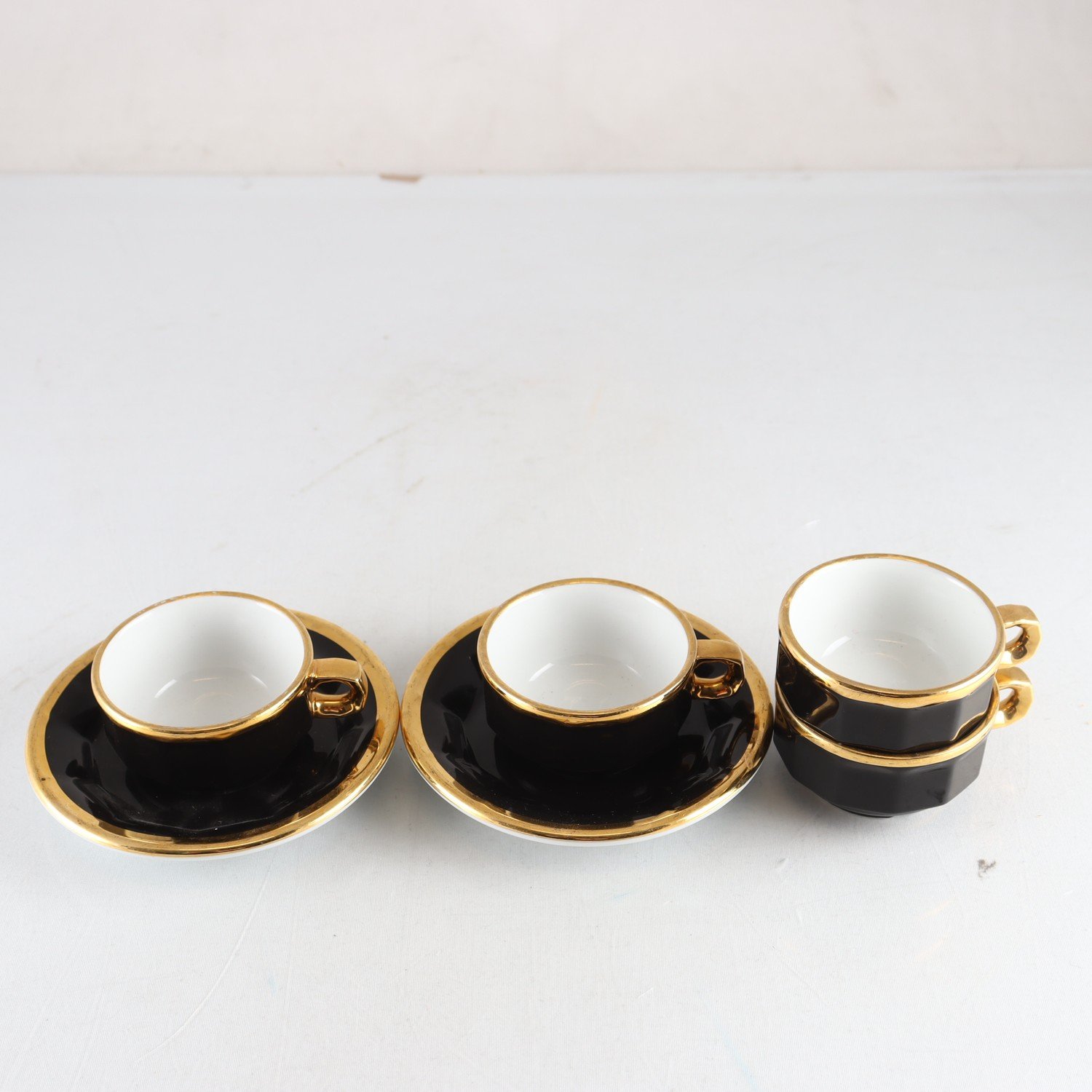 Kaffekoppar 4 st. med 2 st. fat, Pillivuyt, Frankrike
