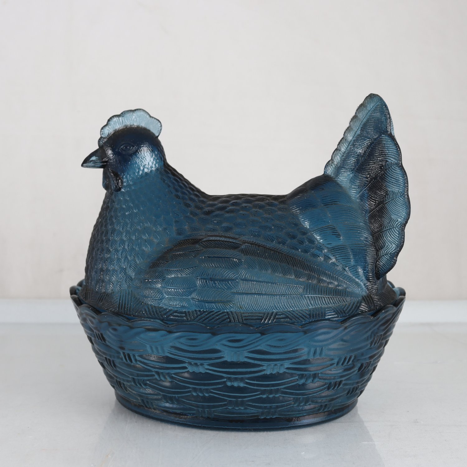 Ägg-gömma, ägghöna, glas. Samfraktas ej.