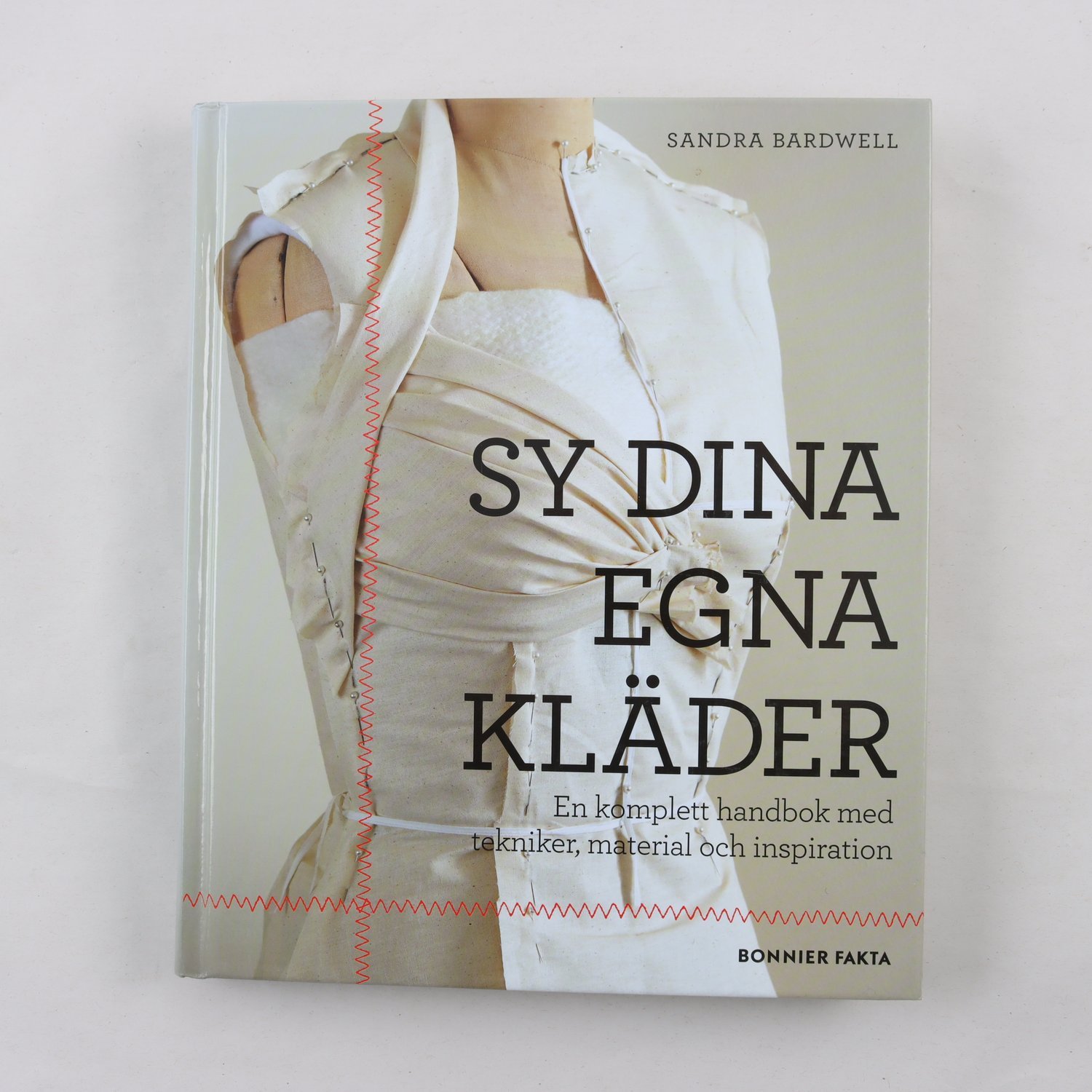 Sandra Bardwell, Sy dina egna kläder