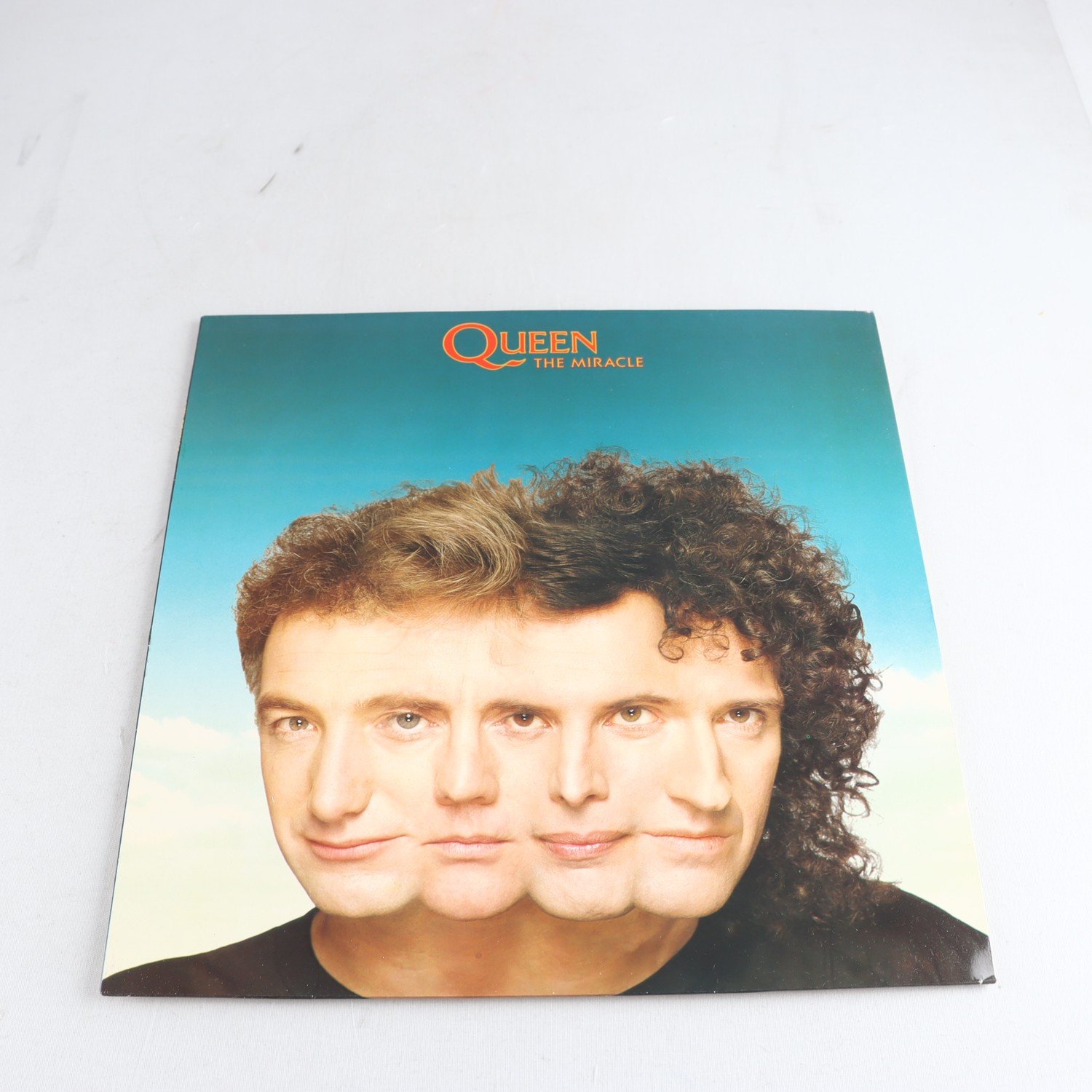 LP Queen, The Miracle