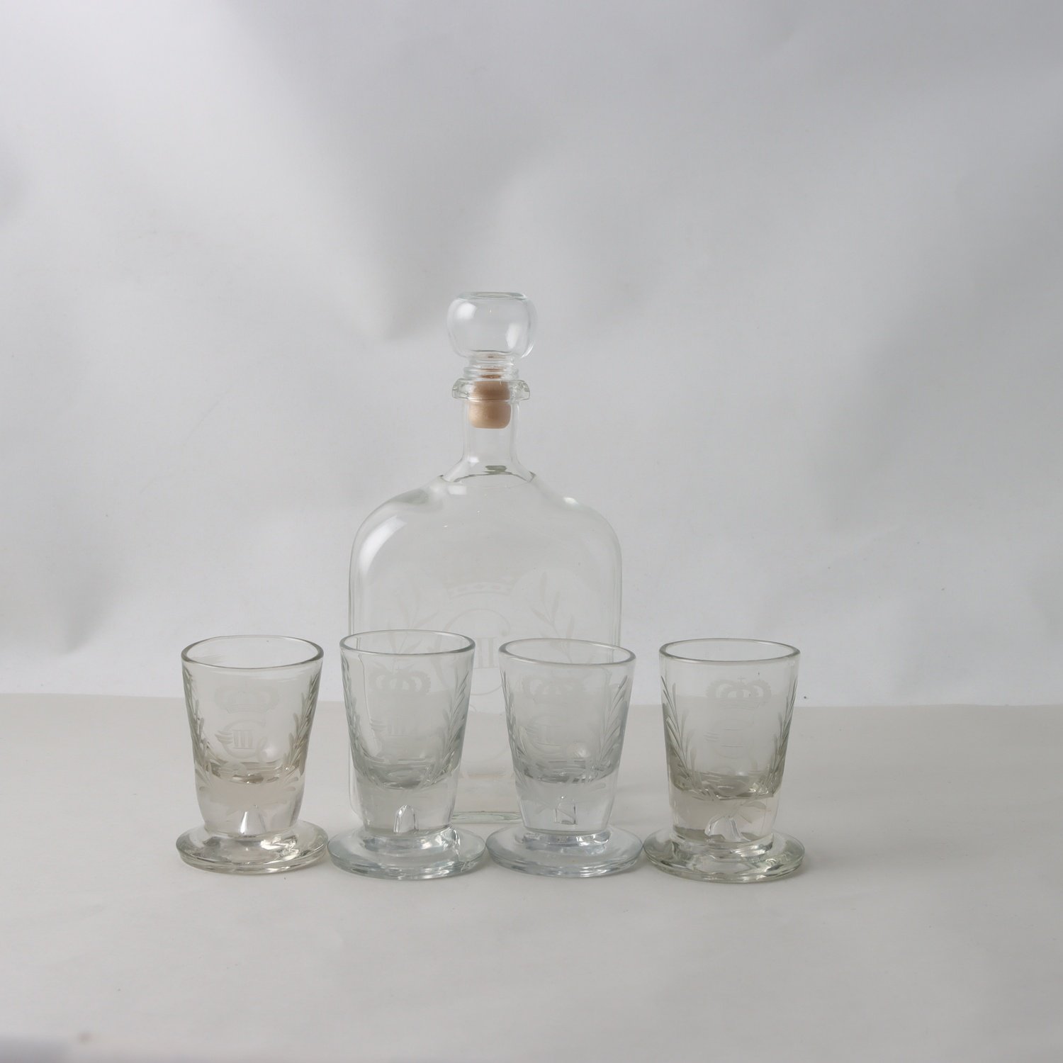 Karaff och 4 glas, Förmodligen Reijmyre, Gustav 111
