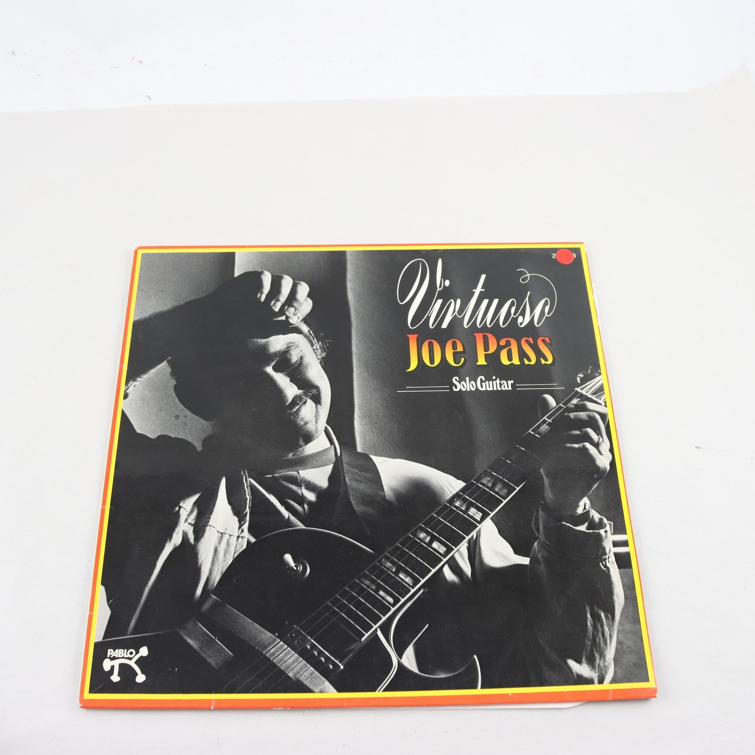 LP Joe Pass, Virtuoso