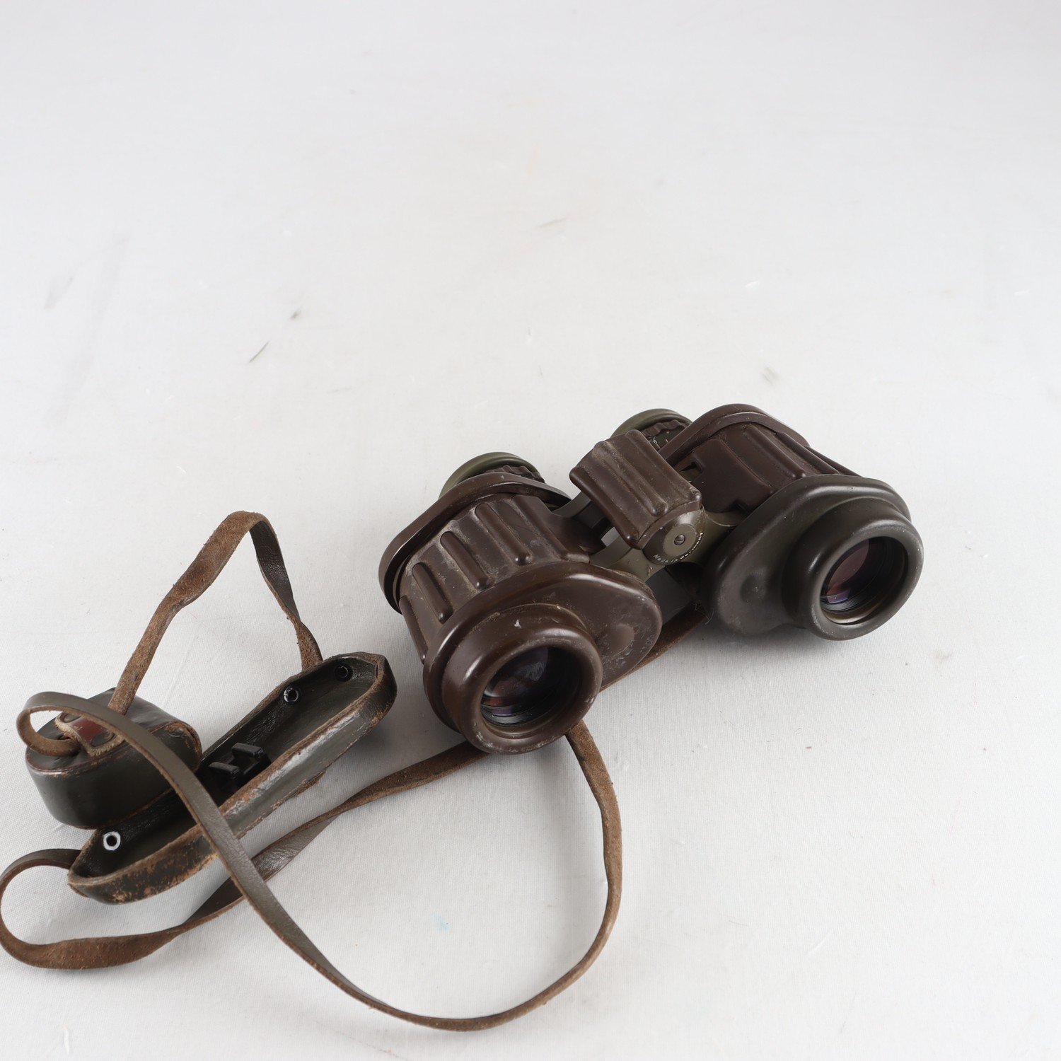 Kikare, Carl Zeiss 6×30 b, tre kronor