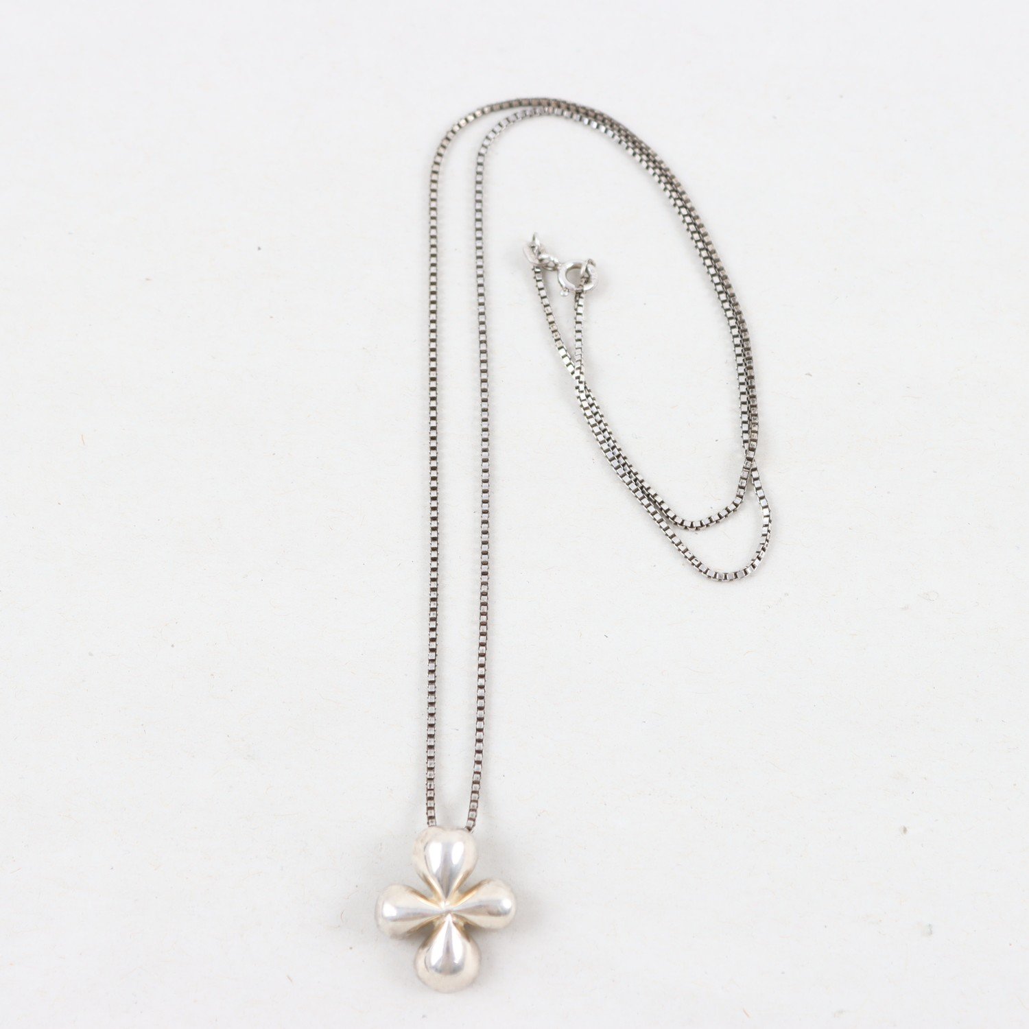 Halsband, hänge, silver 925, vikt: 9,6g
