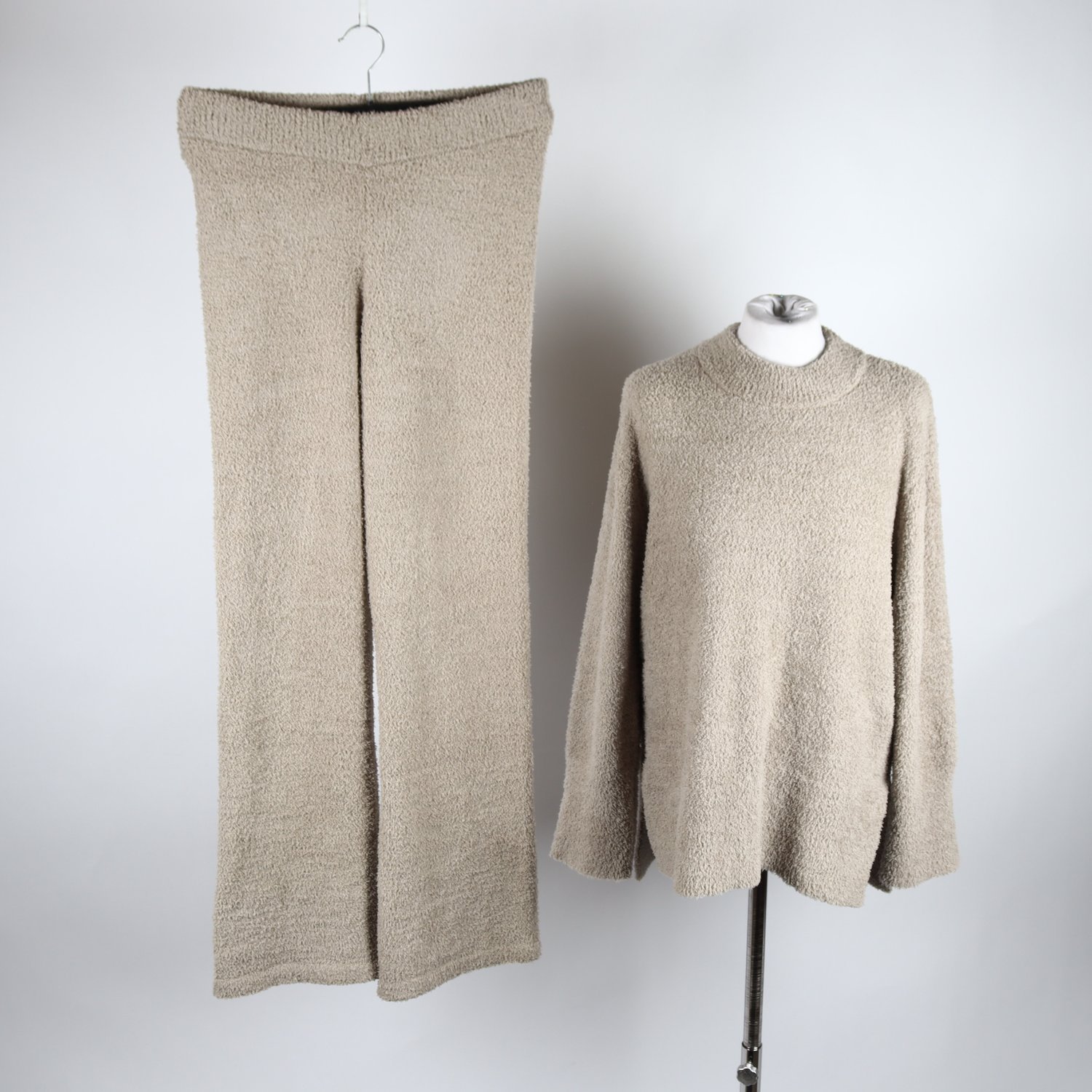 Tröja+byxor, Åhlens, beige, stl. M
