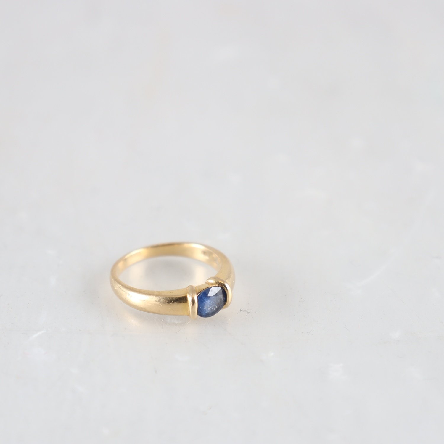 Ring, Guld 18k, Sten, Brv: 5 g
