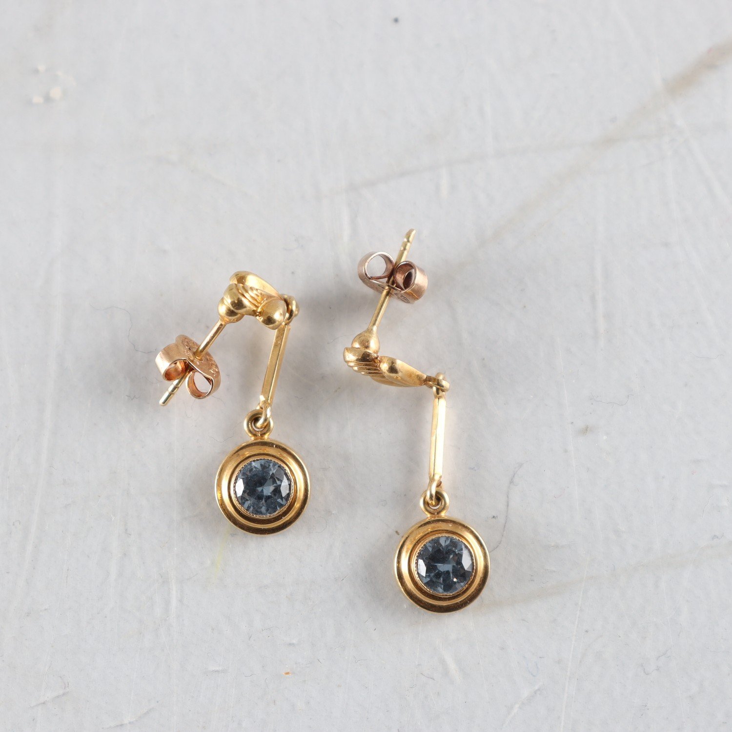 Örhängen, Guld 18k, Sten, Brv: 3,2 g