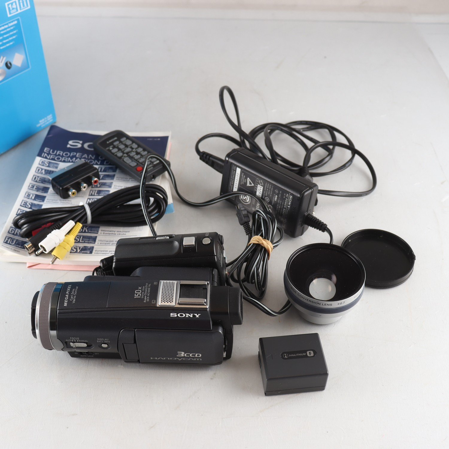 Filmkamera, Sony Handycam HC1000E. Samfraktas ej.