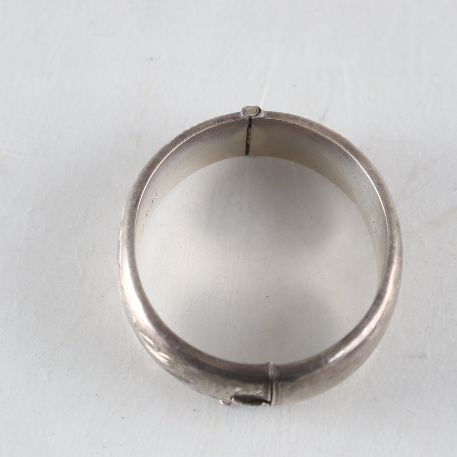 Armring, Silver, Öppningsbar, Vikt: 28 g