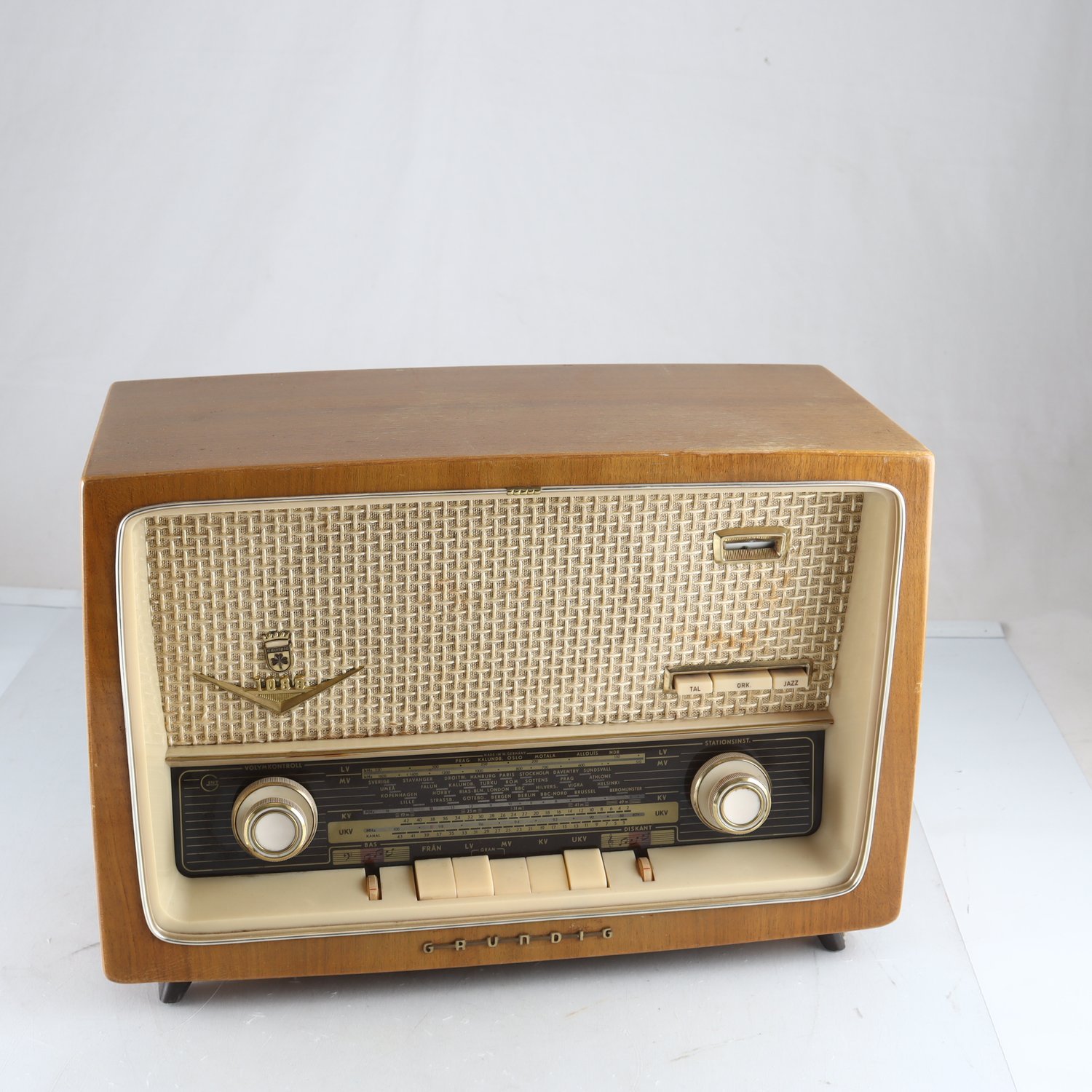 Radio, Grundig, Vintage. Repobjekt. Endast avhämtning.