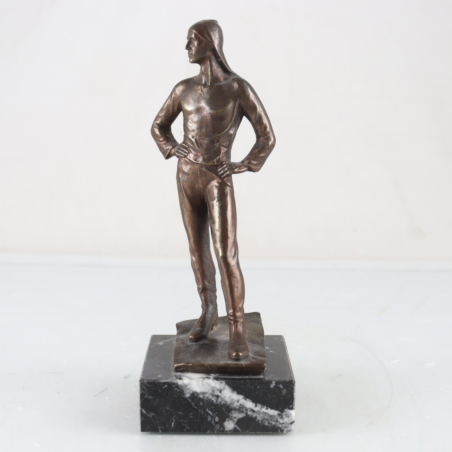 Skulptur, brons, Hamnarbetaren, replik av C. Meunier, nr 196/500