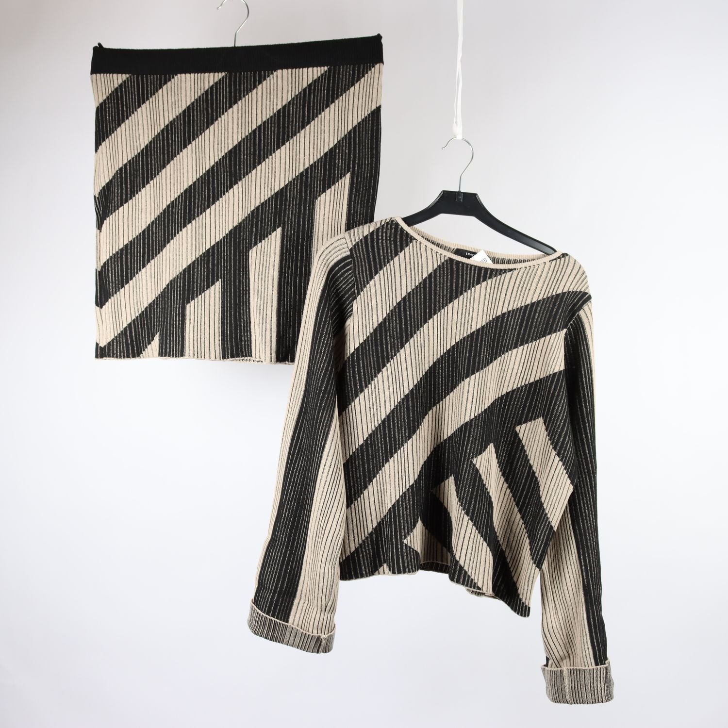 2-delat set, tröja/kjol, Lindex, svart, beige, tröja stl. XL, kjol stl. L