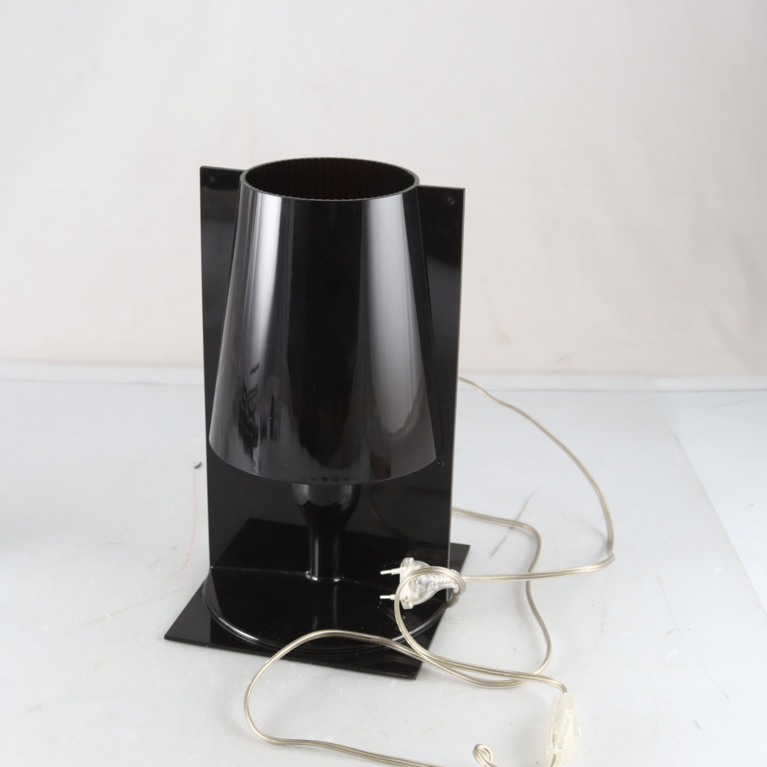 Bordslampa, Kartell. Samfraktas ej.