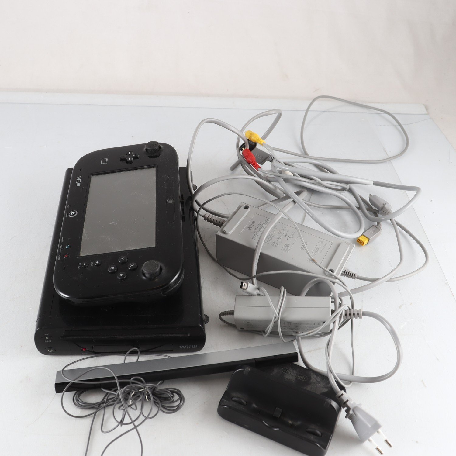 Nintendo Wii-U. Samfraktas ej.